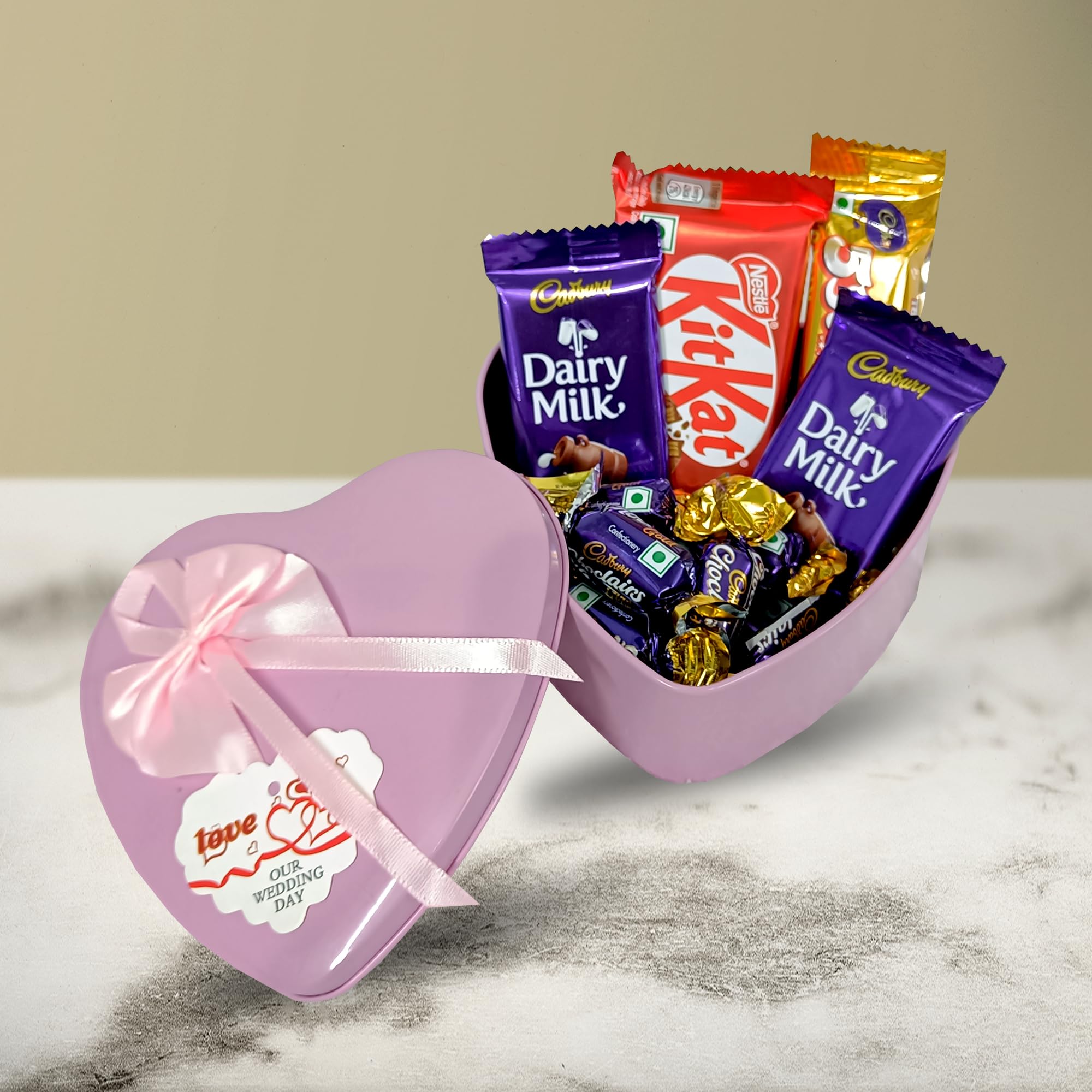Chocoloony Chocolate Gift Pack | Chocolates in Heart shape Gift Box for Birthday, Anniversary, Valentine, Raksha Bandhan, Diwali, Christmas