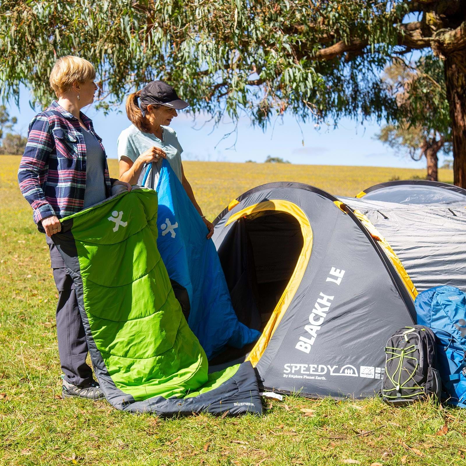 Explore Planet Earth Speedy Blackhole 3 Person Pop Up Tent with LED Lights Sports, Fitness & Outdoors