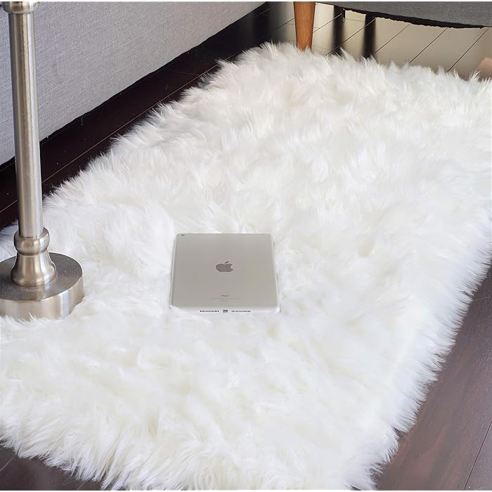 white fur rugs