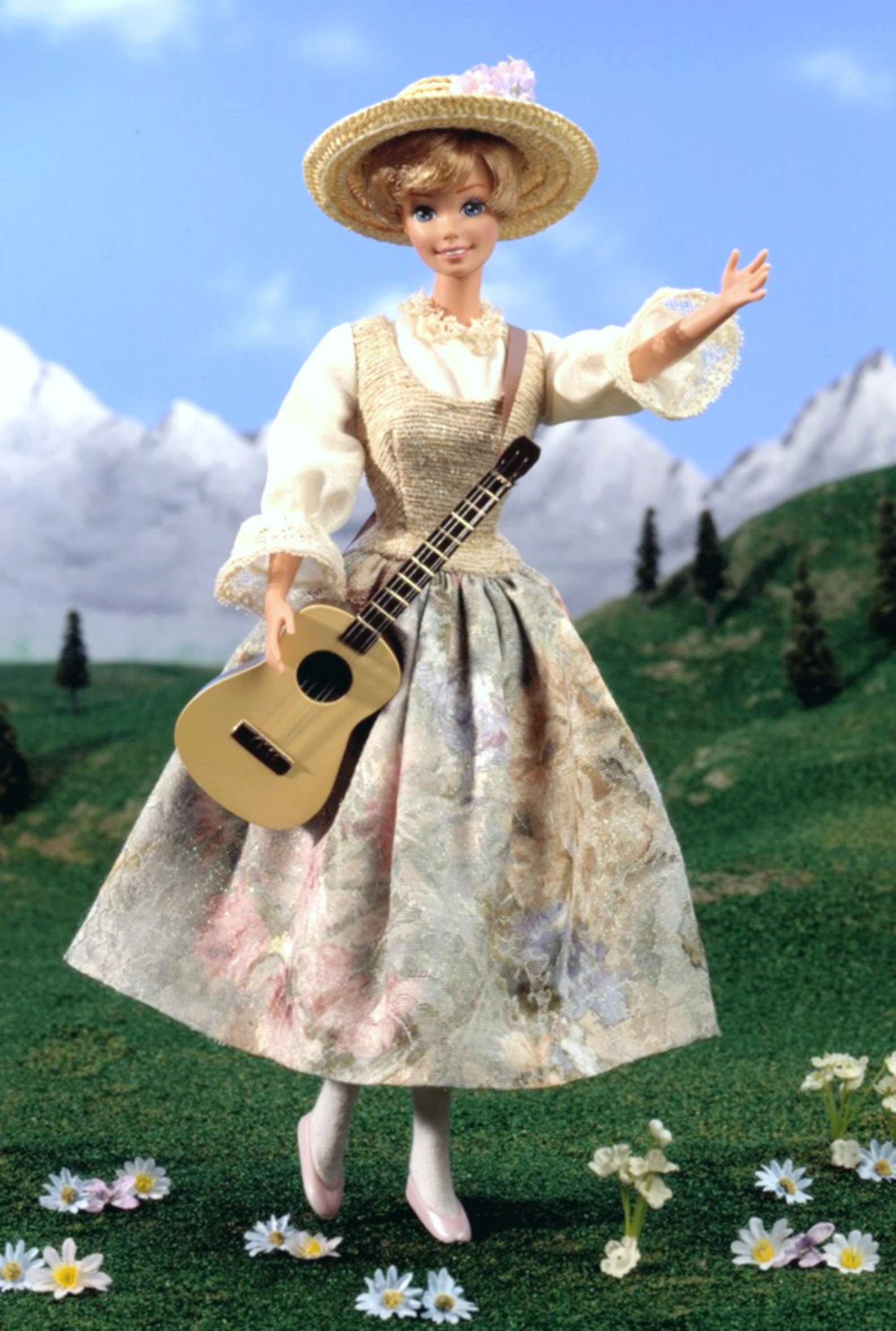 1995年バービーBarbieサウンドオブミュージック　マリア　ヴィンテージ Amazon.com: Barbie as Maria in the Sound of Music (Special Edition