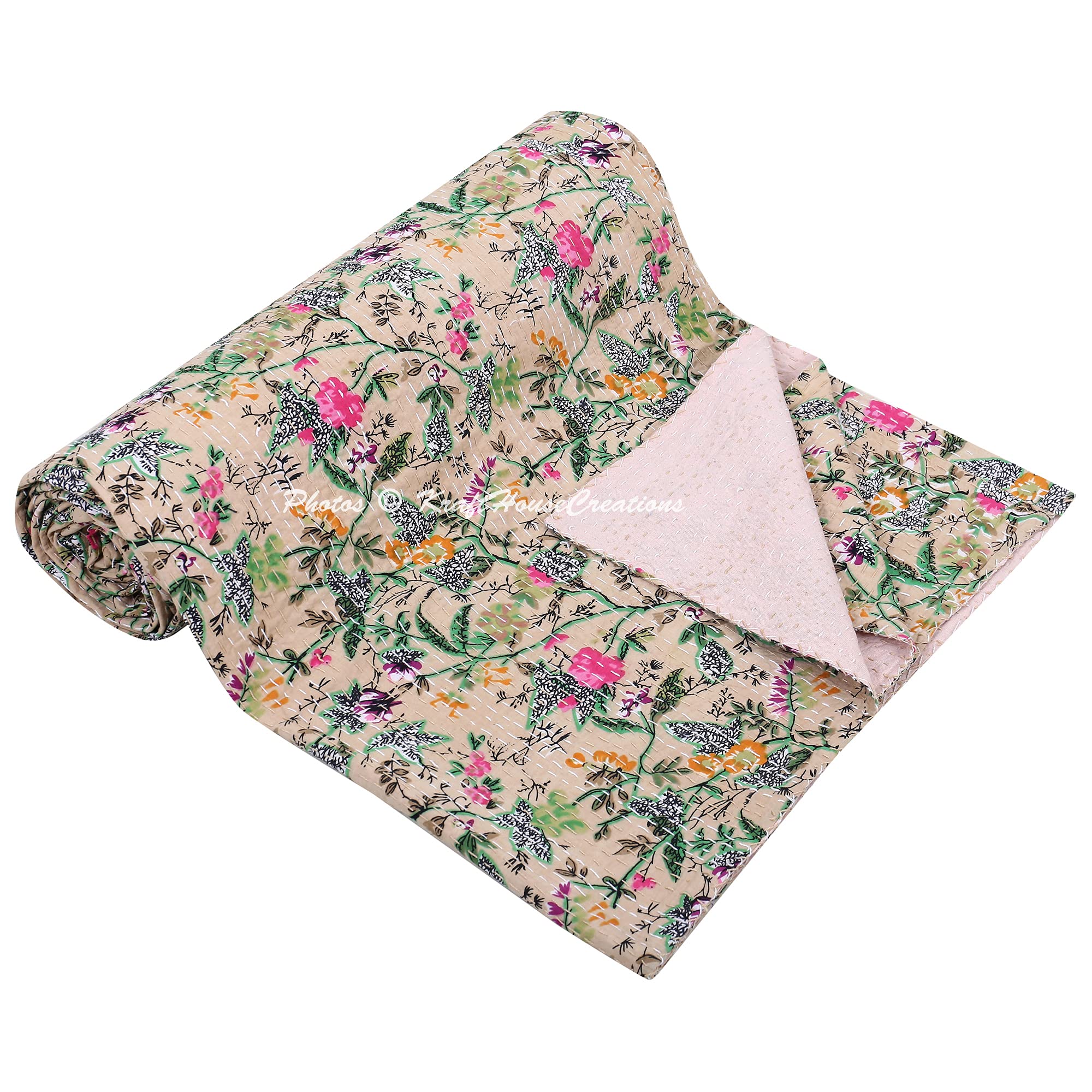 Couette jeté de lit fait main en coton KHC Kantha beige dimensions 228x274 cm