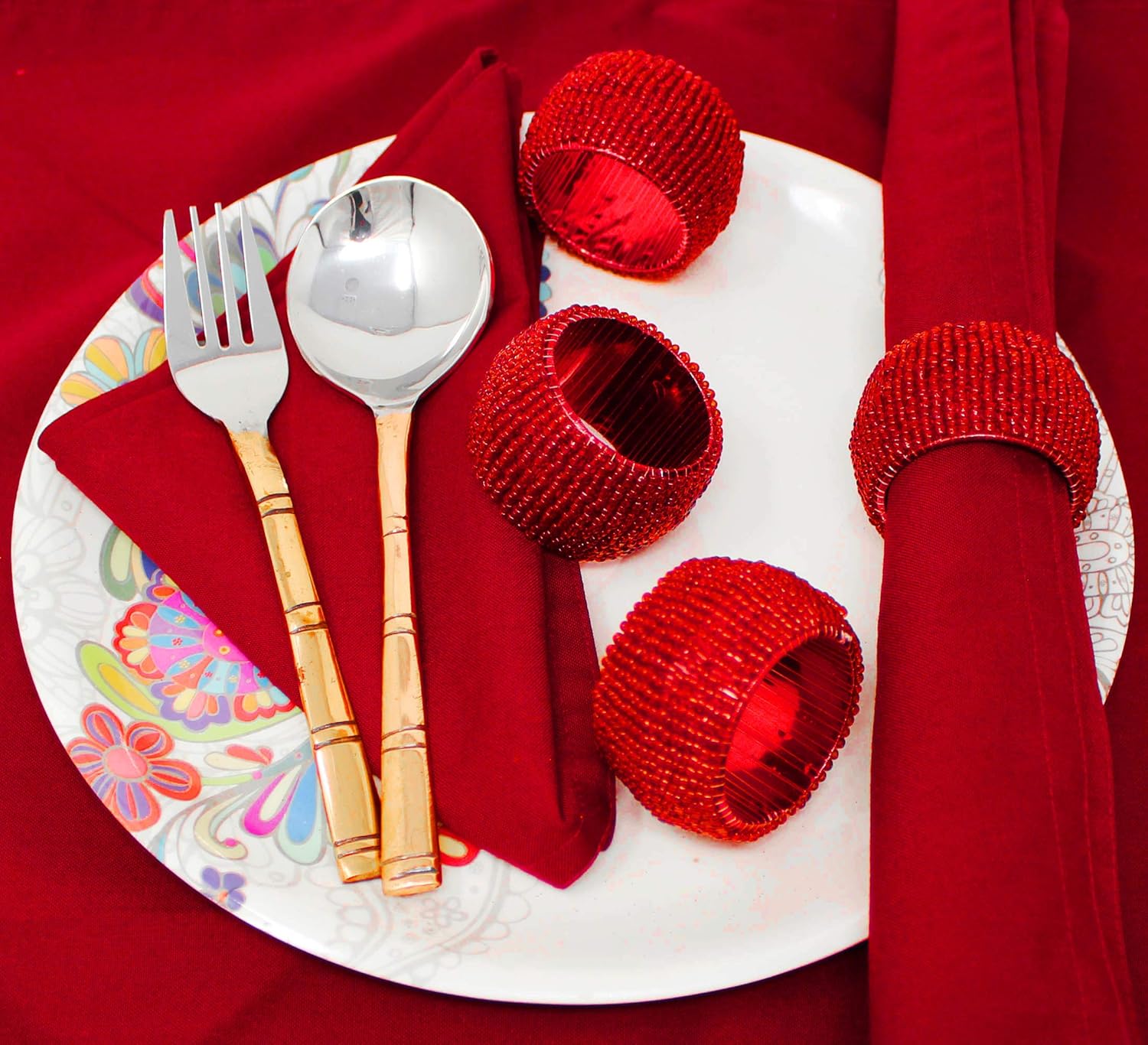 Blасk Frіdау Clеаrаnсе SKAVIJ Napkin Rings Set of 4 for Dinner Parties, Dining Table Decoration, Family Gatherings Glass Beads Handmade Napkin Holder (Red)