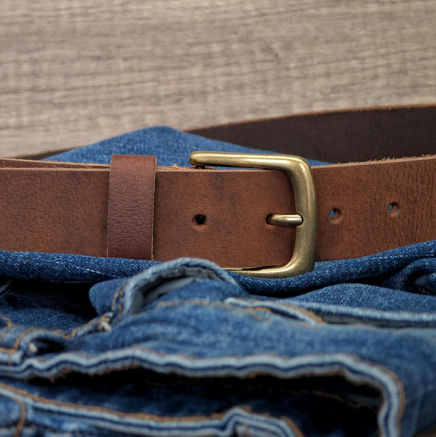 Ashford Ridge Made in England 34mm Full Hide Leather Belt with Brass Colour Buckle