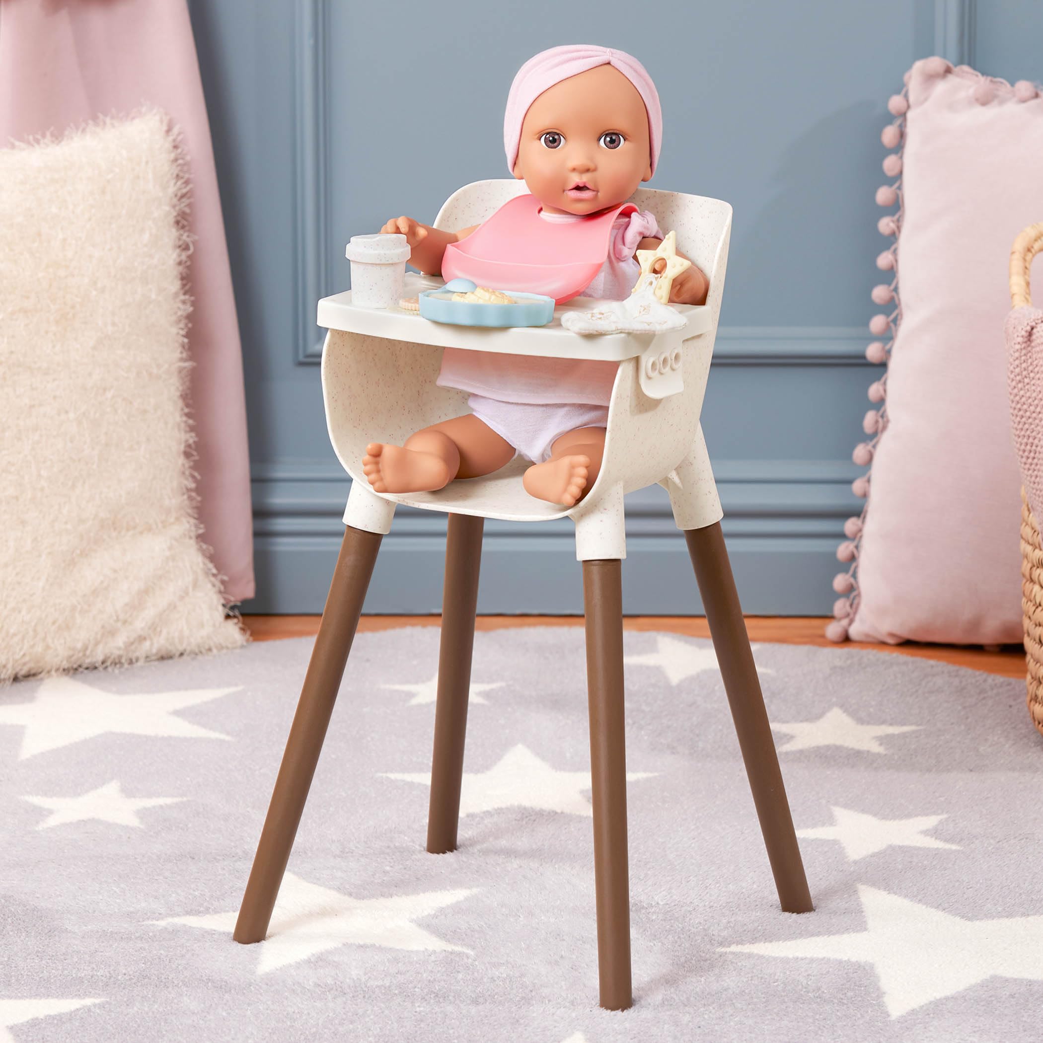 LullaBaby LBY7679C1Z wysokie krzesełko dla lalek, 36 cm, wysokie krzesełko i akcesoria – śliniaczek, jedzenie, łyżka, kubek, ściereczka do plucia – akcesoria dla lalek dla niemowląt – zabawka dla