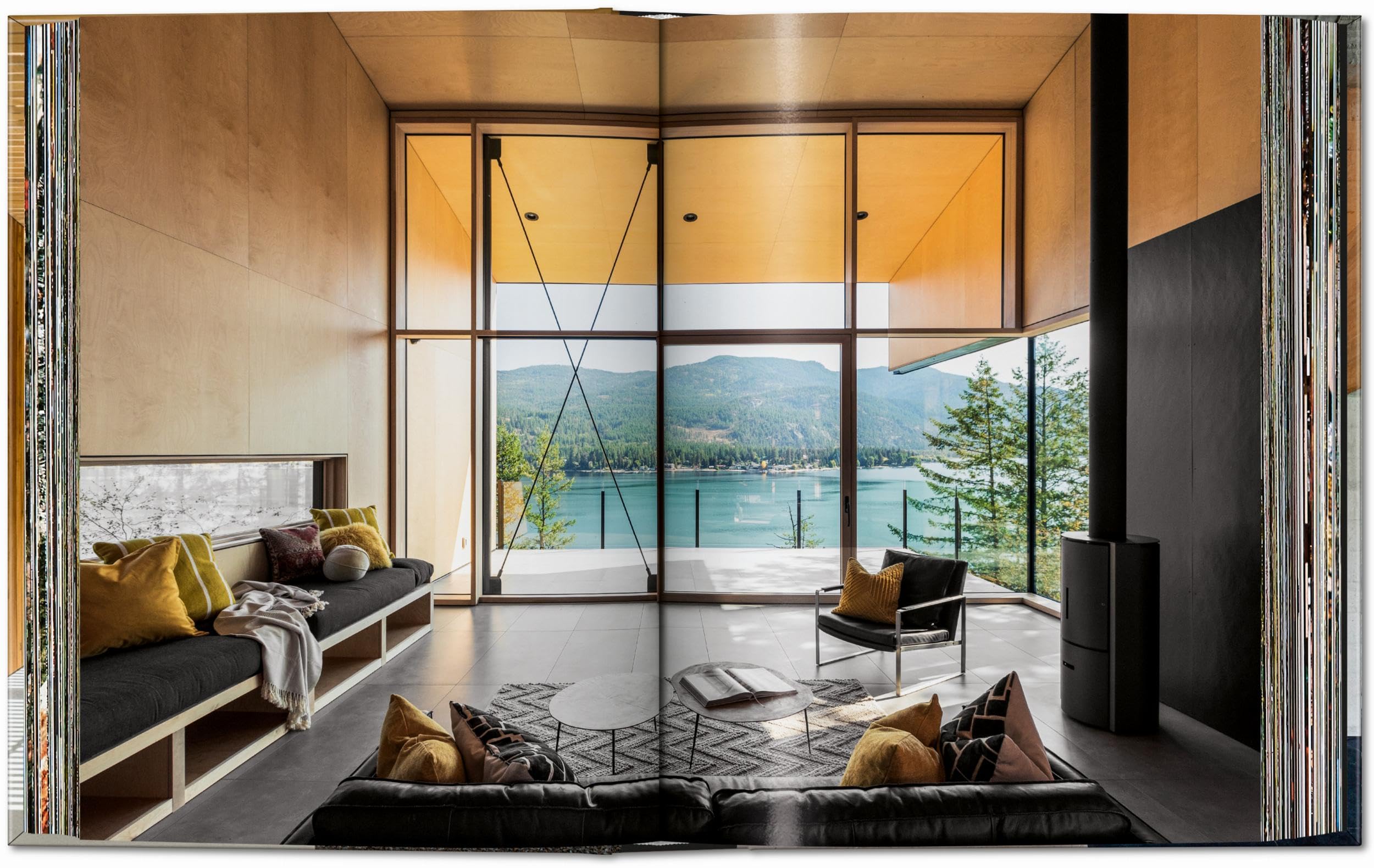 Homes for Our Time. Contemporary Houses Around the World. Vol. 2. 45th Ed.
