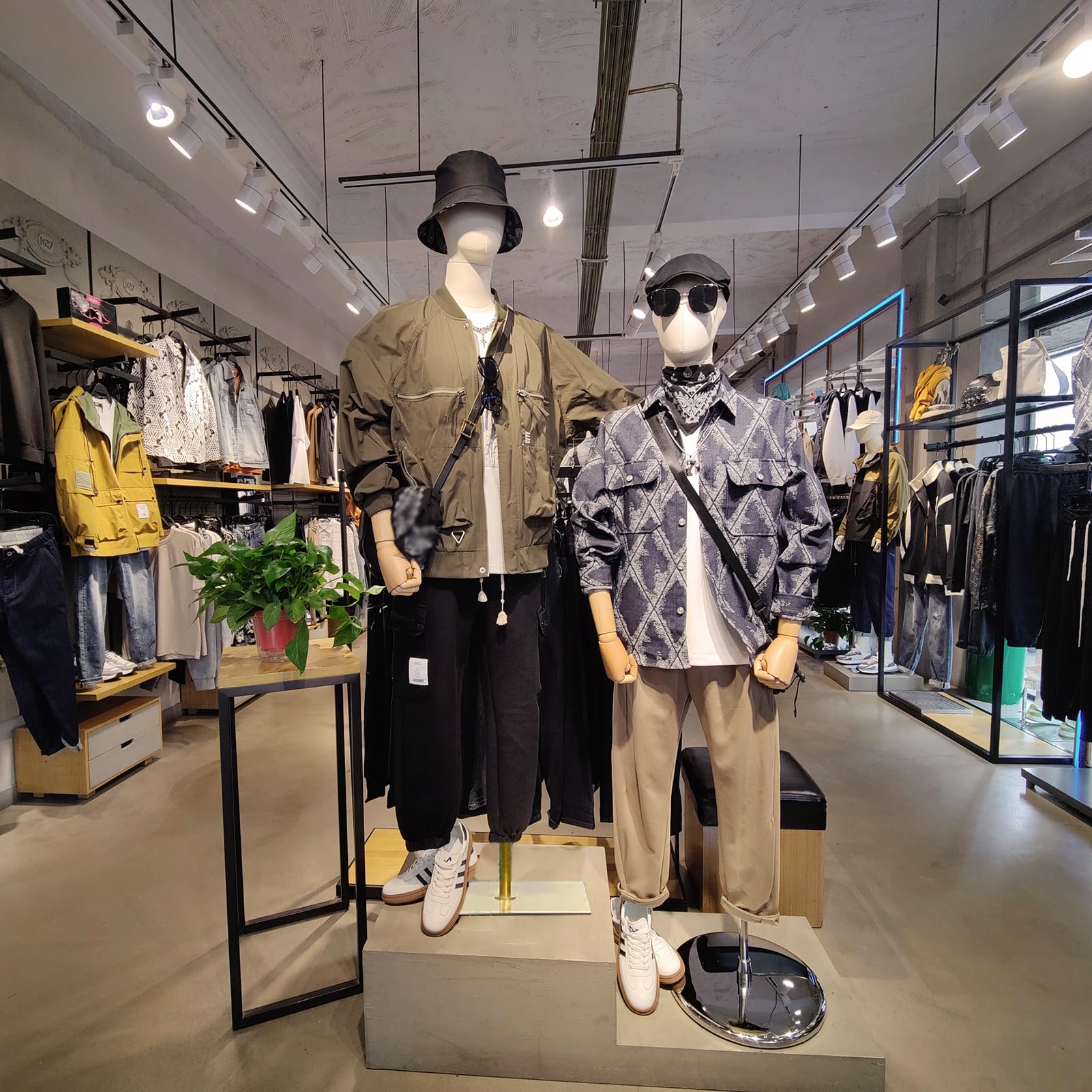 Manichino Maschile Sartoriale, Busto da Uomo Con Base in Metallo, da Vetrina