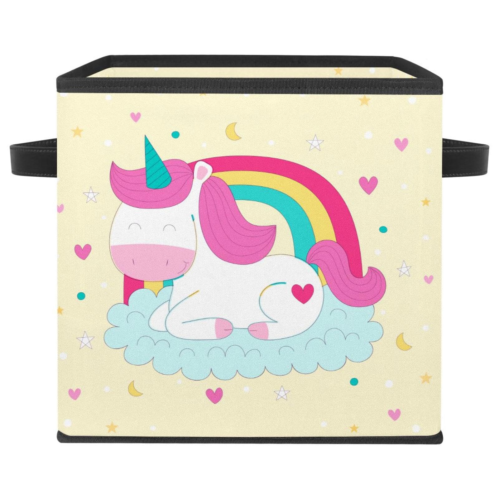 Placard chambre ordonné avec la boîte de rangement tissu licorne