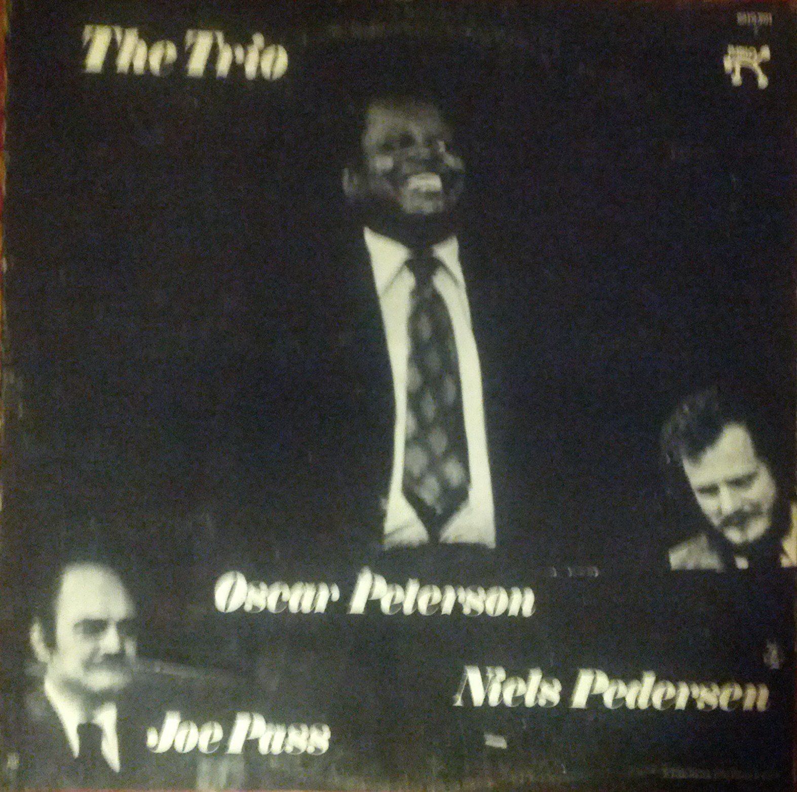 Oscar Peterson Plays Duke Ellington: Amazon.sg: Music