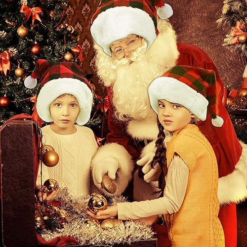 Miniatura 7 de Aneco Paquete de 4 sombreros de Papá Noel a cuadros rojos y negros, sombreros de Navidad a cuadros cortos de felpa con puños blancos para adultos y