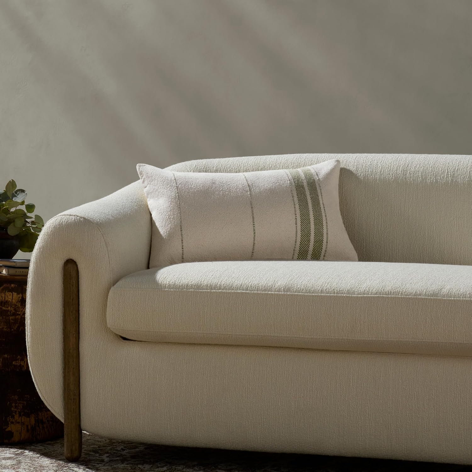 Loloi Magnolia Home by Joanna Gaines Selena Collection PMH0076 Natural/Green 13'' x 21'' Cover w/Poly Pillow