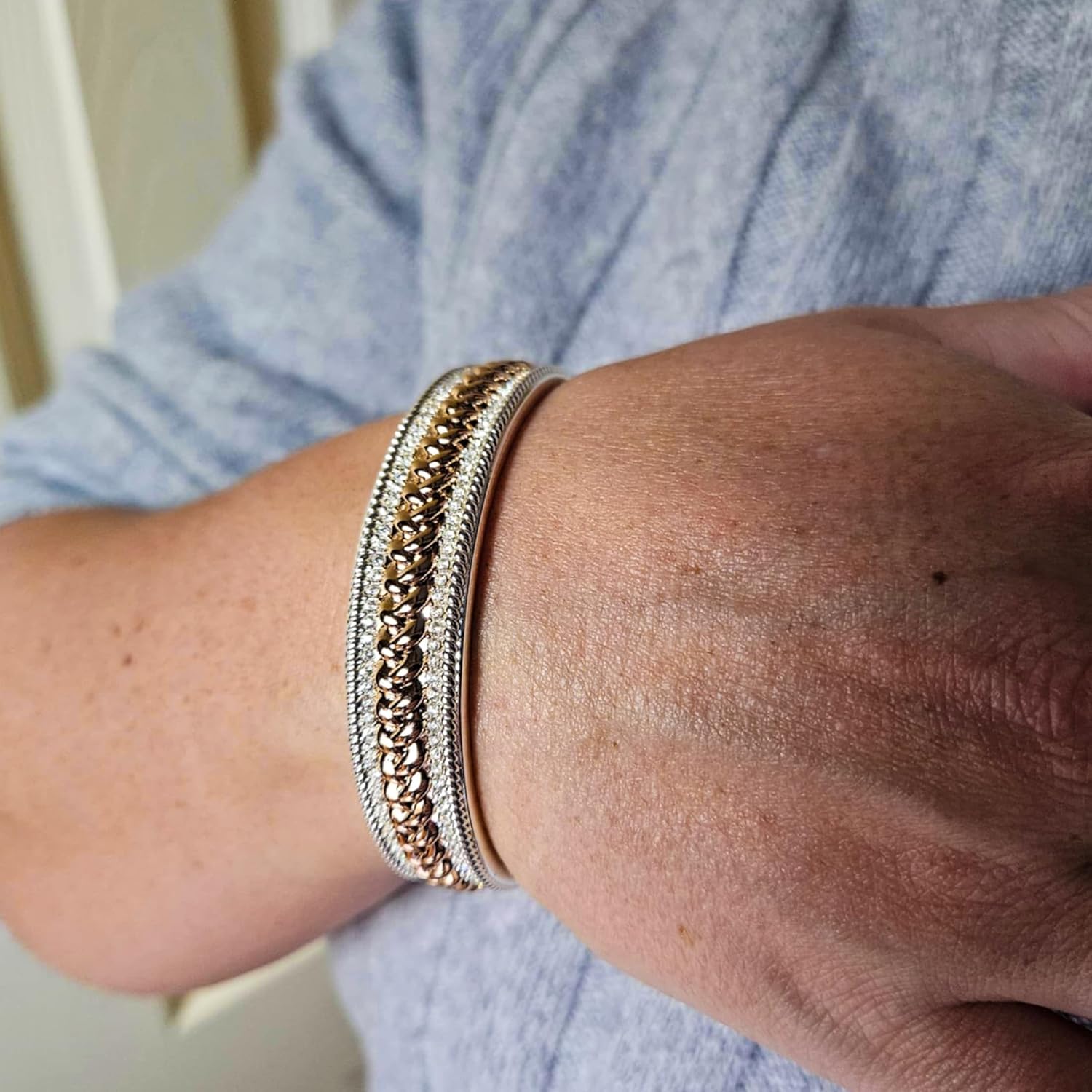 Montana Silversmiths Western Lifestyle Inspired Comfortable Versatile Women's Cuff Bracelet