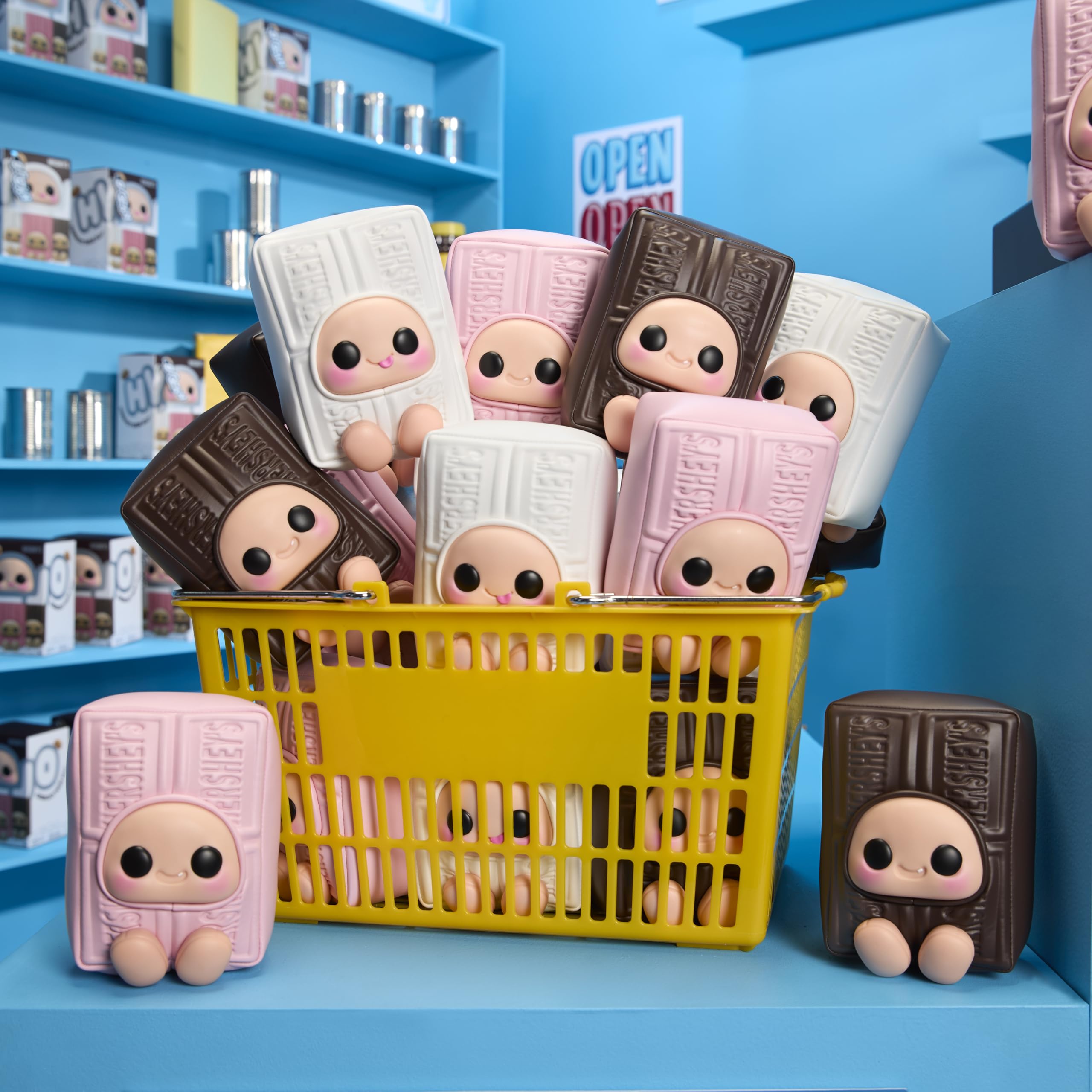 Hershey’s Series - Morbidi Personaggi di Peluche da Collezione, 3 da Collezionare tra cui Chocolate Bar, White Chocolate Bar e Strawberry Bar, per Tutte le età