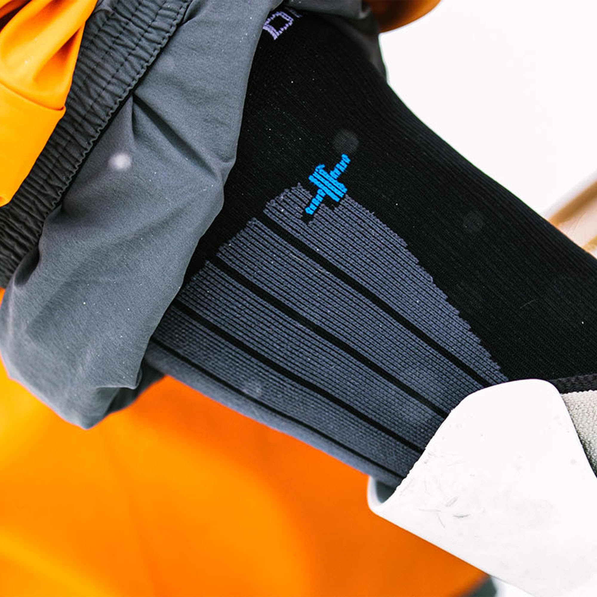 DISSENT Skarpety narciarskie - Gfx Hybrid Dlx-wool Compression Skarpetki Mieszane (zestaw 1 sztuk)
