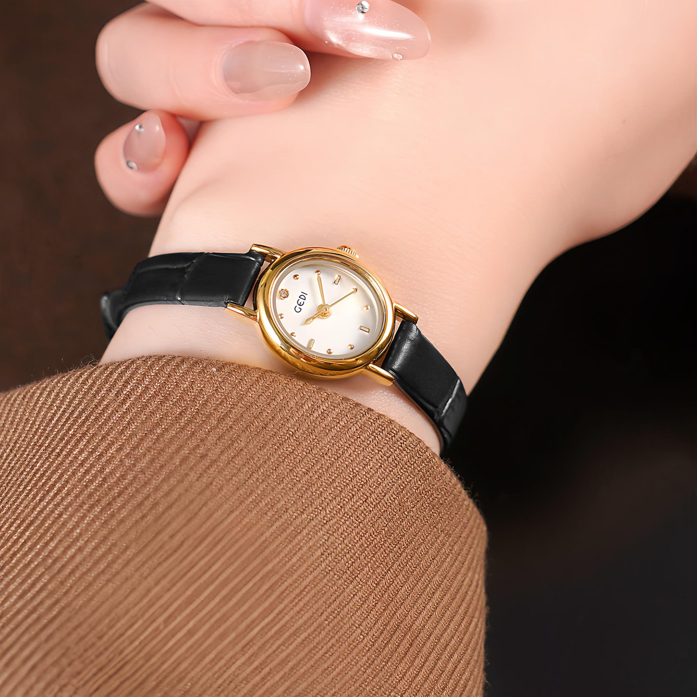 Gosasa Elegante orologio da donna retrò con cinturino in pelle moda vestito diamante piccolo quadrante ovale orologio da donna casual impermeabile orologio da polso al quarzo