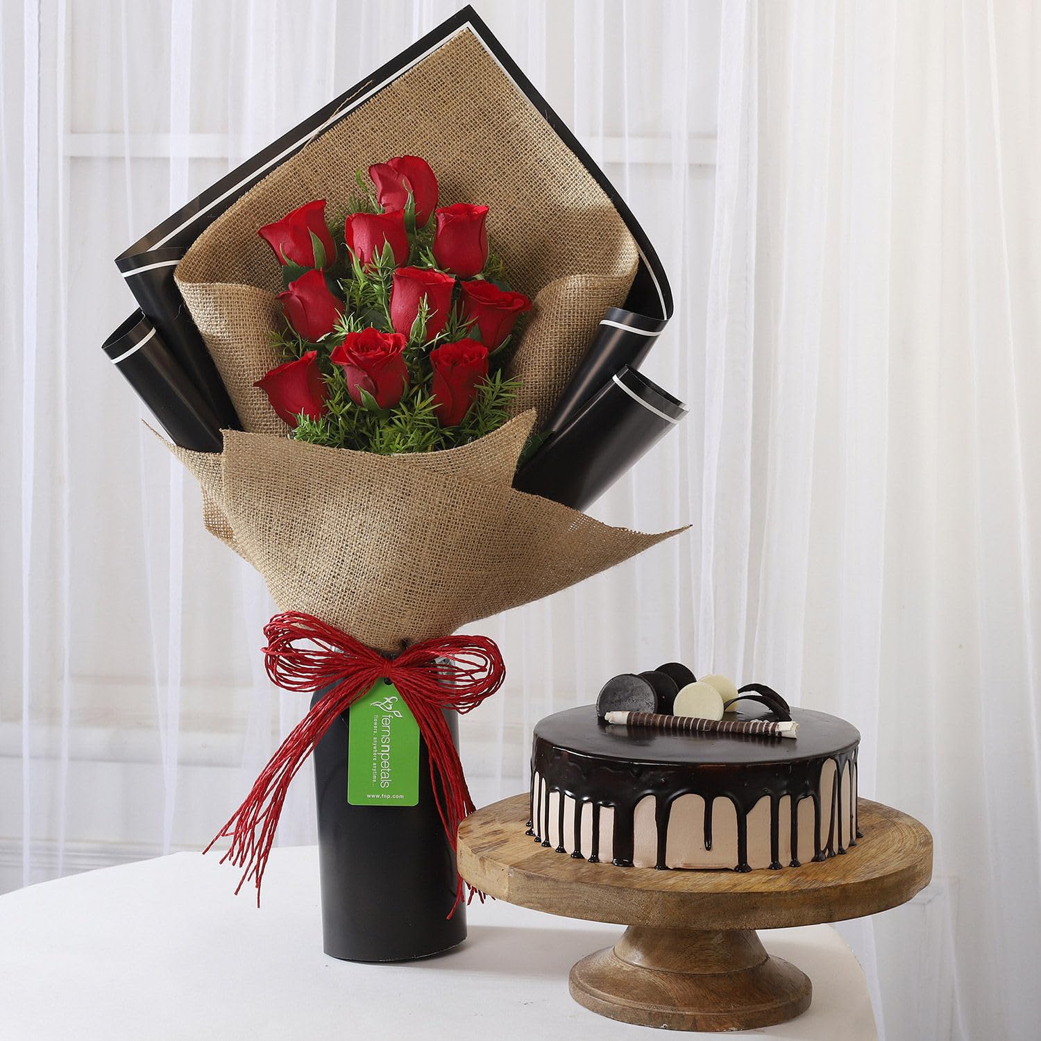 Fnp 10 Red Roses With Choco Cream Cake Combo-image-23