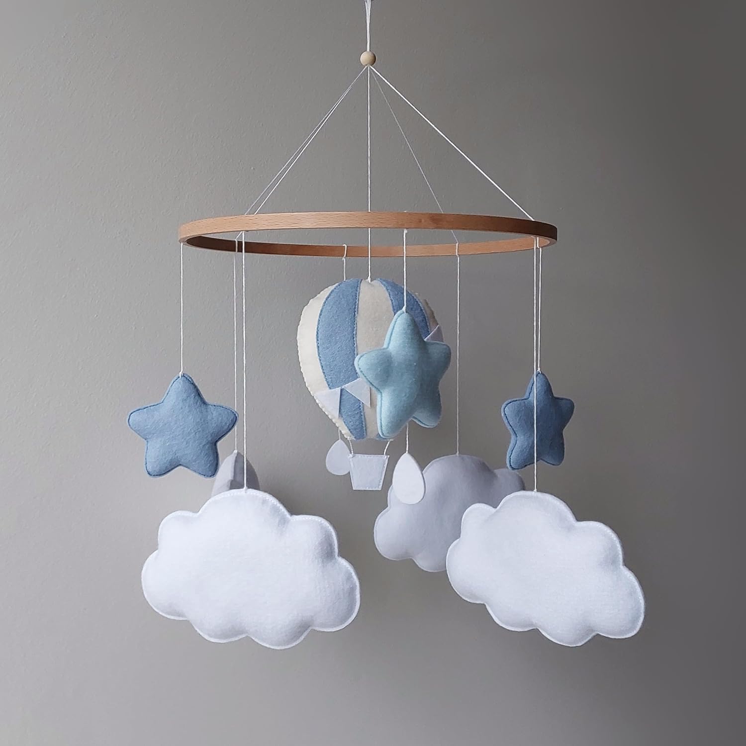 Personalized Baby Mobile with Blue Hot Air Balloon, Stars and Clouds – Custom Name on Cloud – Nursery Decor for Boy, Handmade Crib Mobile