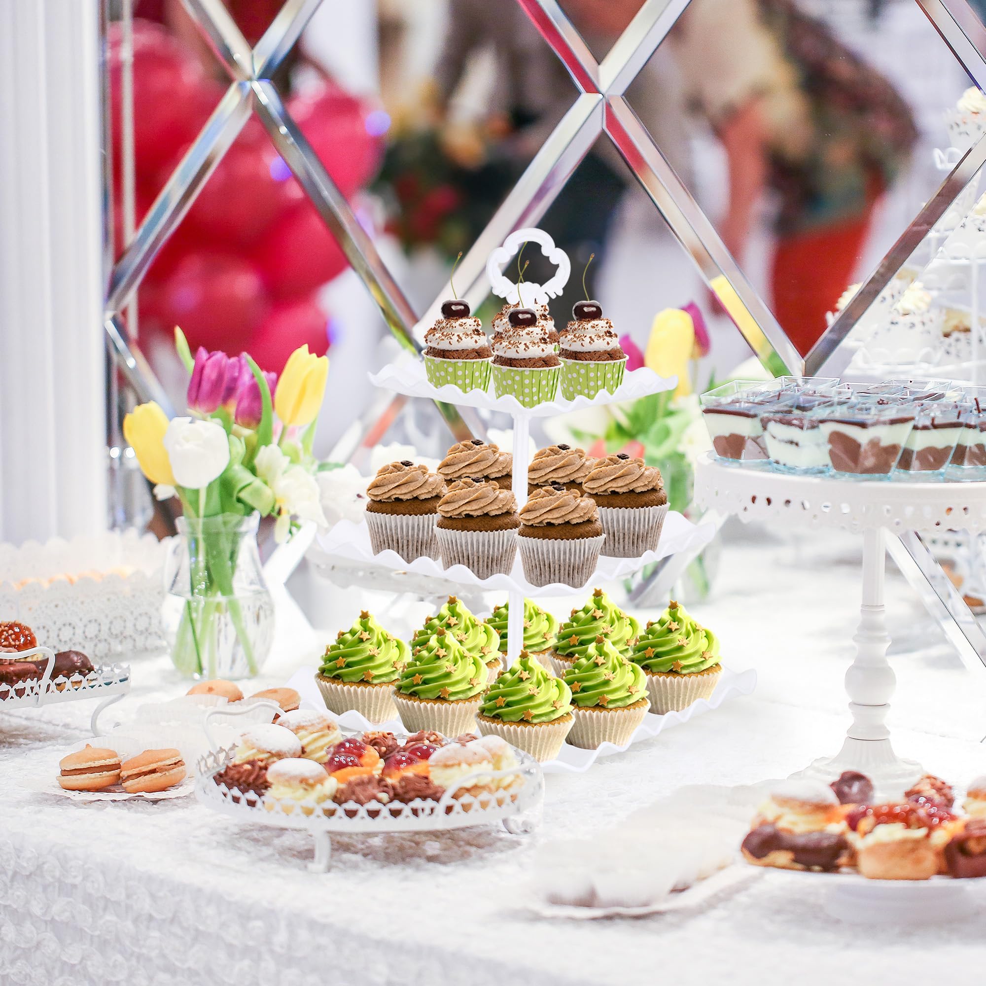 Juego de mesa de postre de 6 piezas, 2 soportes para magdalenas/torre de nivel para tartas y 4 bandejas de servir para fiestas de té, cumpleaños, baby shower (cuadrado blanco puro)