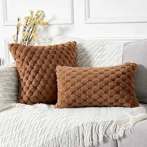 Miniatura 7 de Yaertun Paquete de 2 fundas de cojín decorativas, súper suaves y acogedoras, de felpa y pelo sintético, fundas de cojín de lujo para sofá, cama,