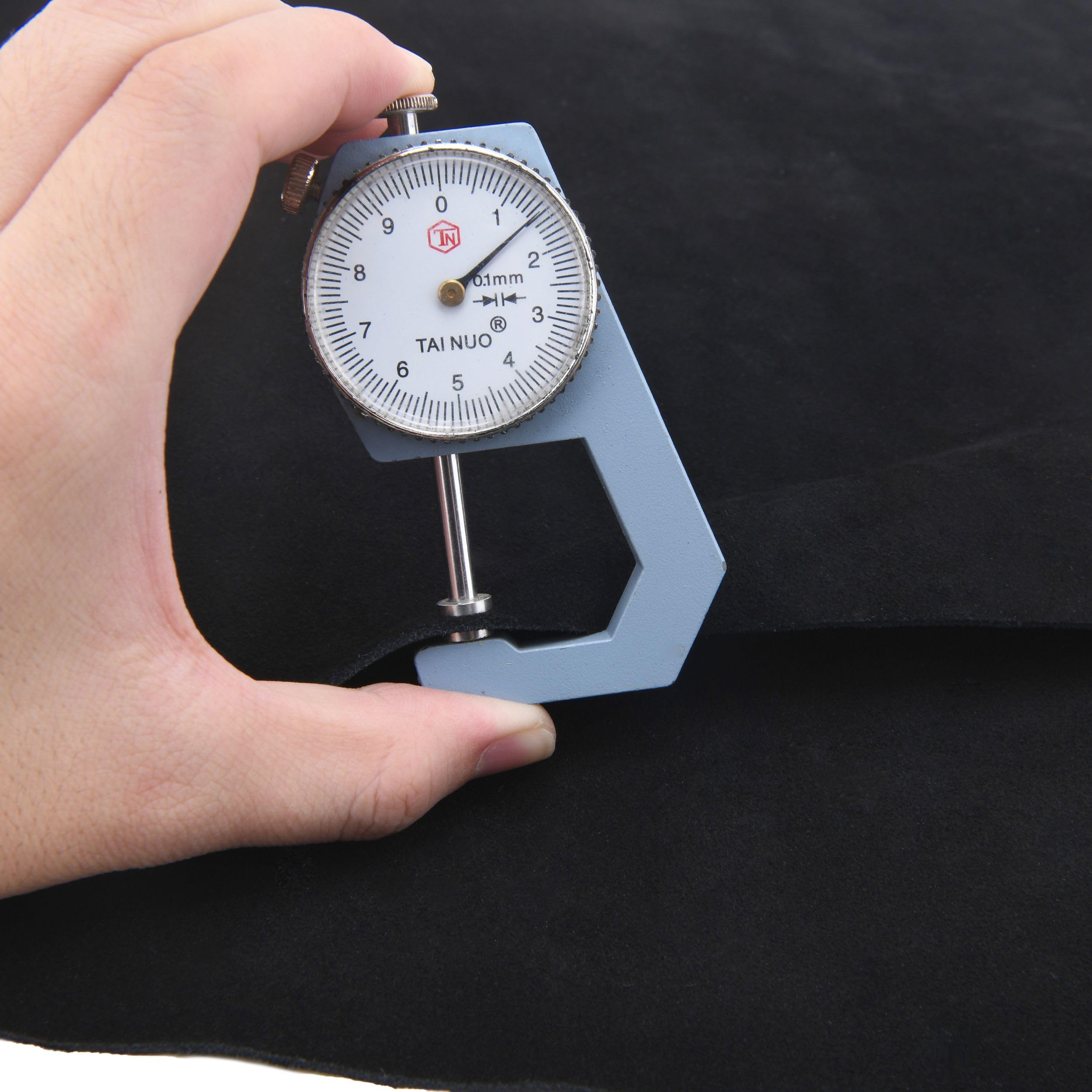 Genuine Leather Sheet Cowhide Leathercraft 1.5mm-1.8mm Thickeness Soft Suede Pieces (Black, 24“X36”)