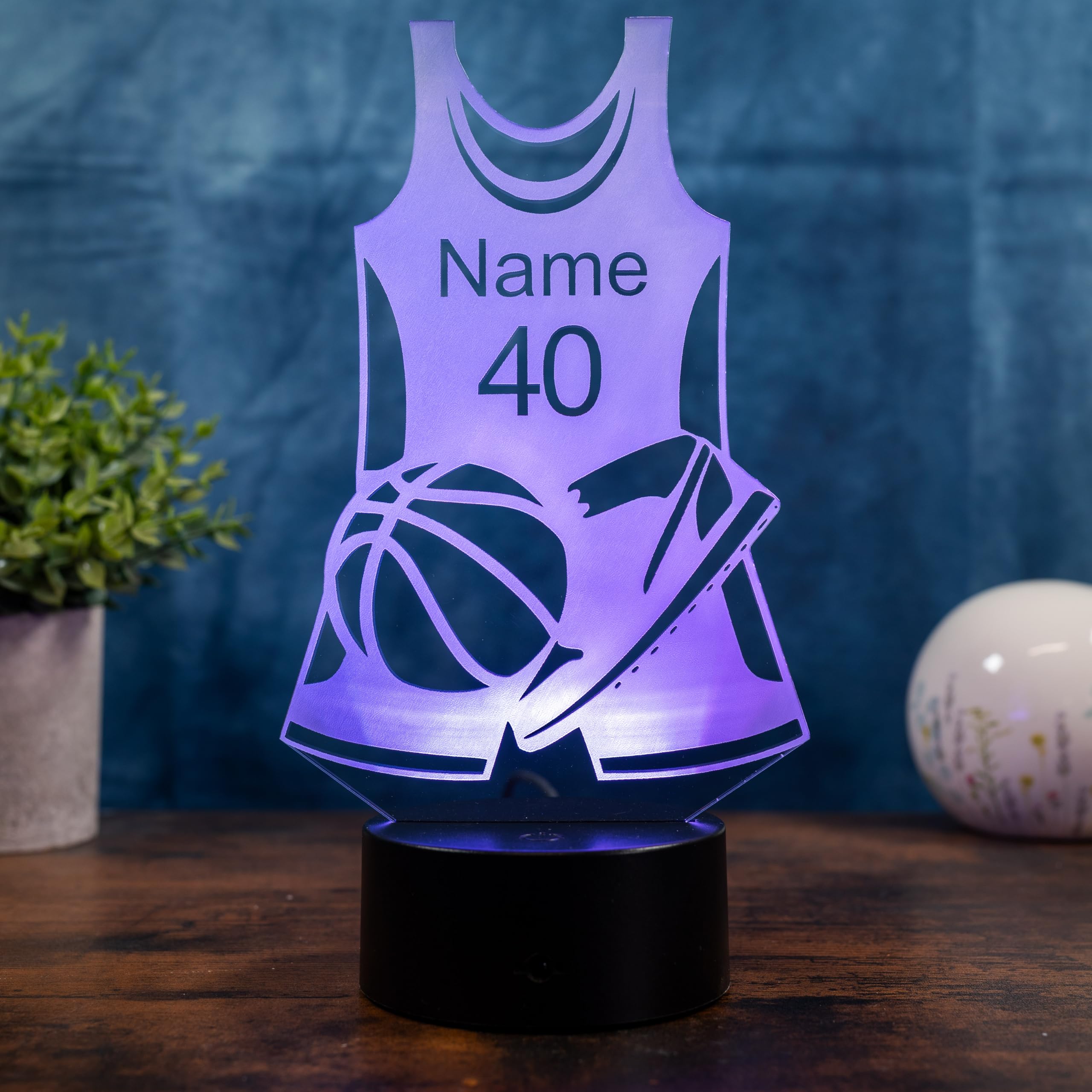 Personalisierte Basketball LED-Lampe - Das Geschenk Ideefür Basketballfans und Spieler, als deko und Nachtlicht Trikot mit Wunschname und Zahl