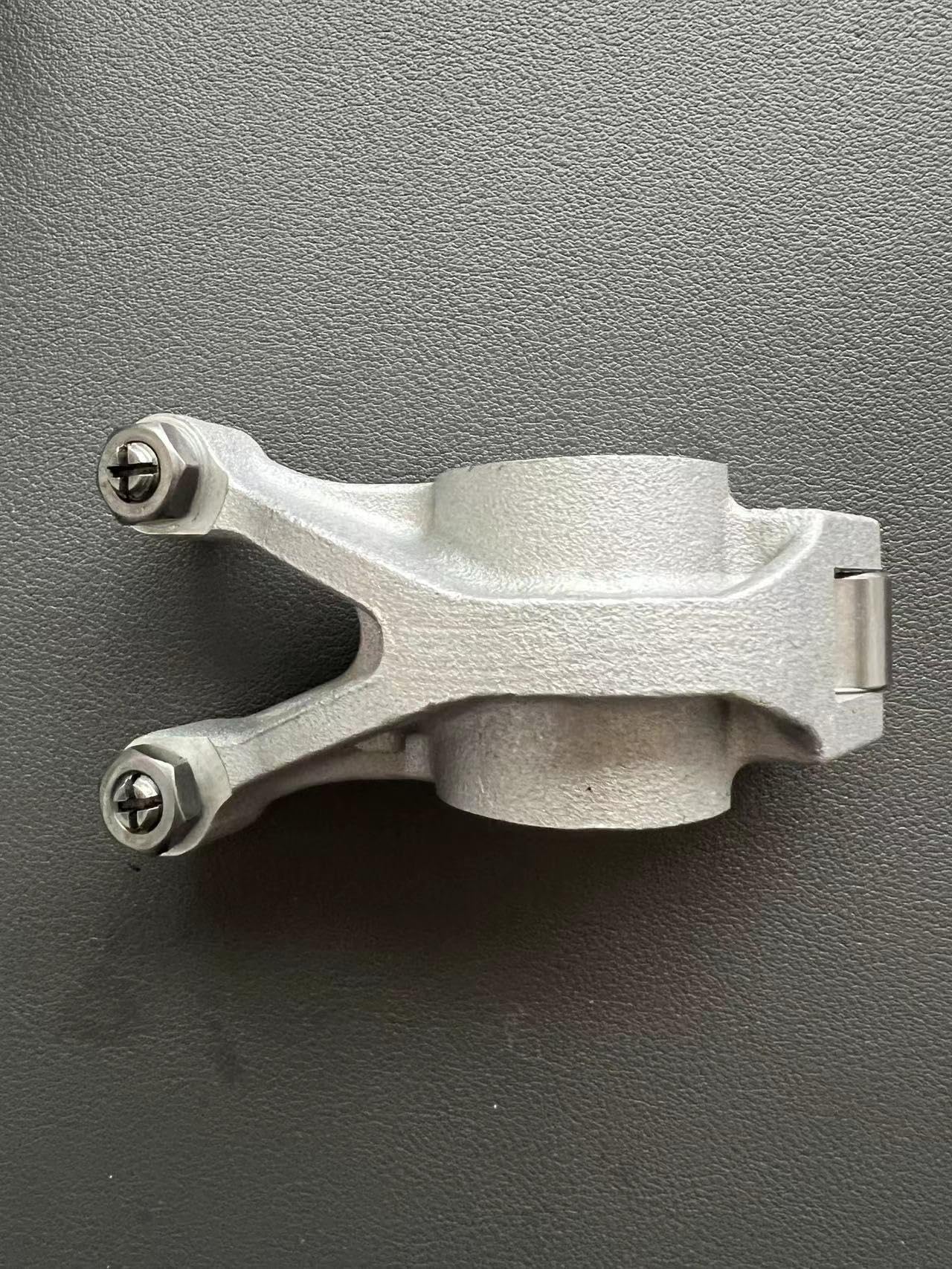 pezzo distribuzione motore Adatto per motori Mitsubishi 4G13, 4G15, 4G18, Brilliance BS4 4G63, 4G64 e 4G69 Valvola motore Bilanciere Aspirazione Scarico punteria scarico