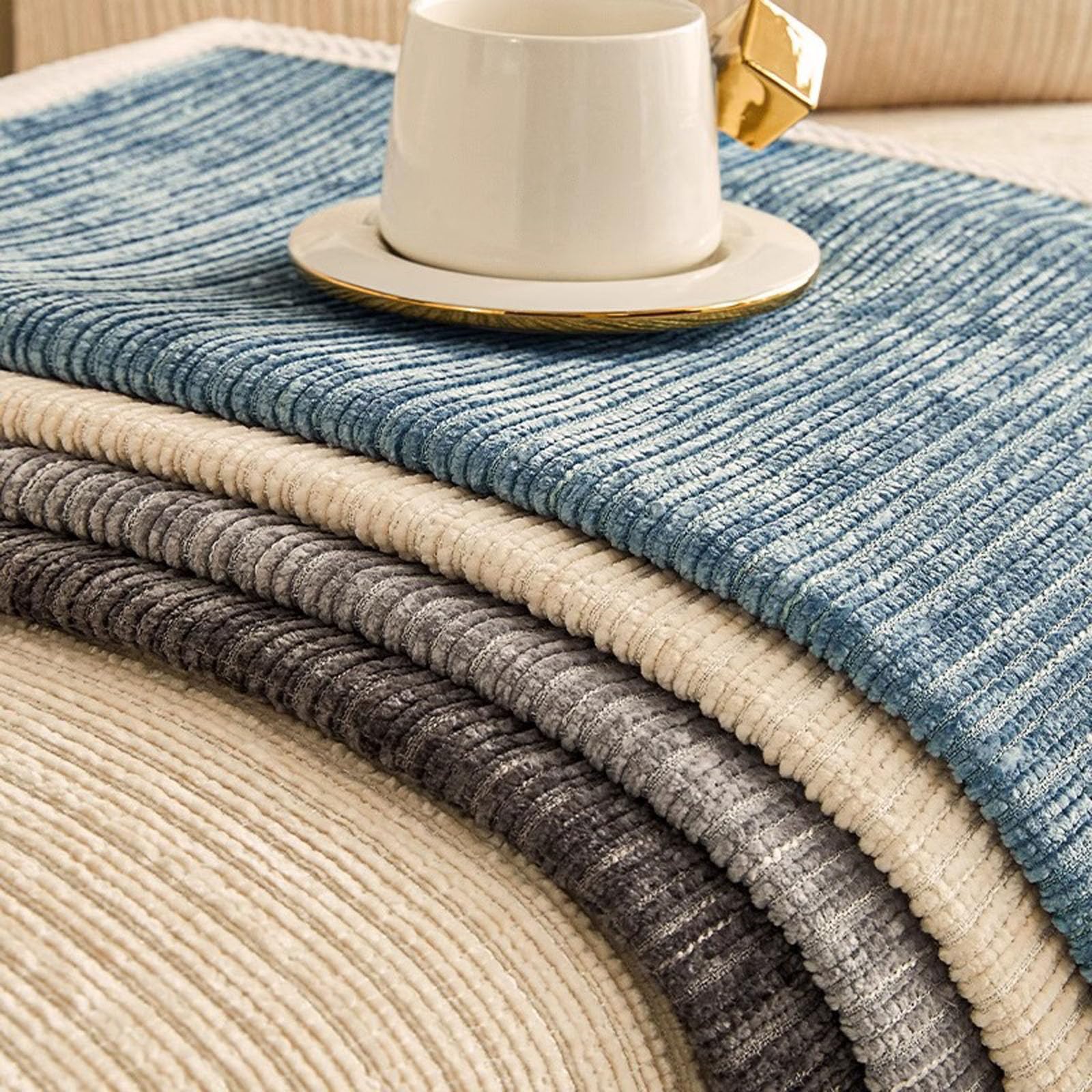 Générique Housse de Canapé Matelassé,Couverture de Canapé Protection Contre Les Chiens et Chats Housses de Coussin de Canape pour Salon Canapés Sectionnel,Light Grey,80x210cm
