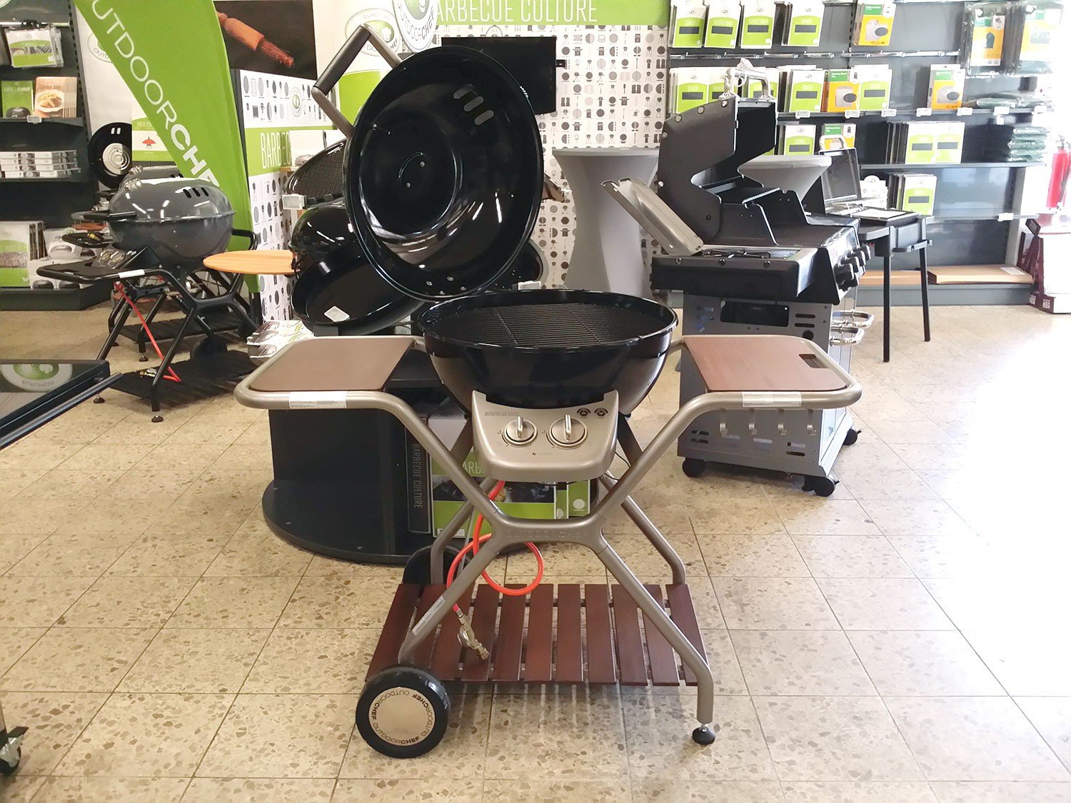 Outdoorchef Montreux 570 G Barbecue a Gas Nero