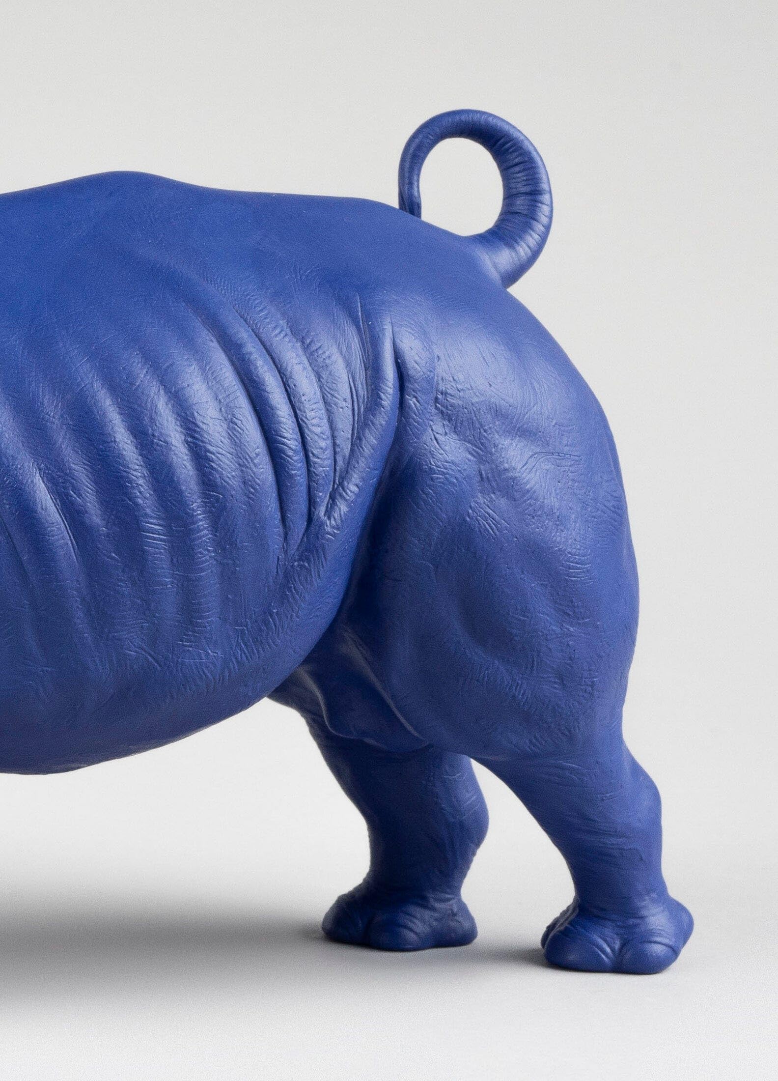 Amazon.co.jp: LLADRo' Rhino Sculpture.ブルーゴールド.限定版.磁器