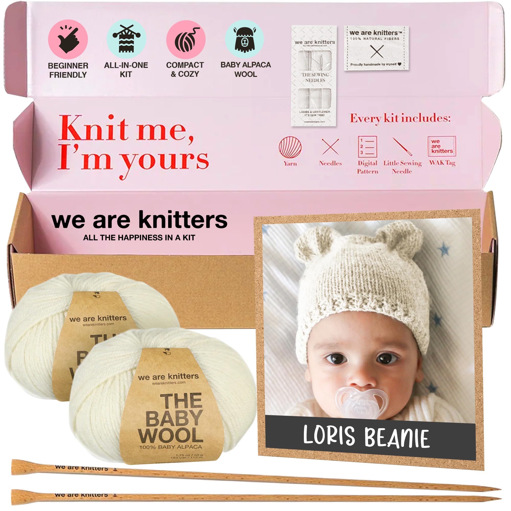 We Are Knitters Loris Beanie Strickset für Babys, DIY Mütze aus 100% Alpaka Wolle zum Stricken, Häckel kit für Anfänger, Strickset für Anfänger inkl. Stricknadeln Set, Größen 0-6M & 6-12M