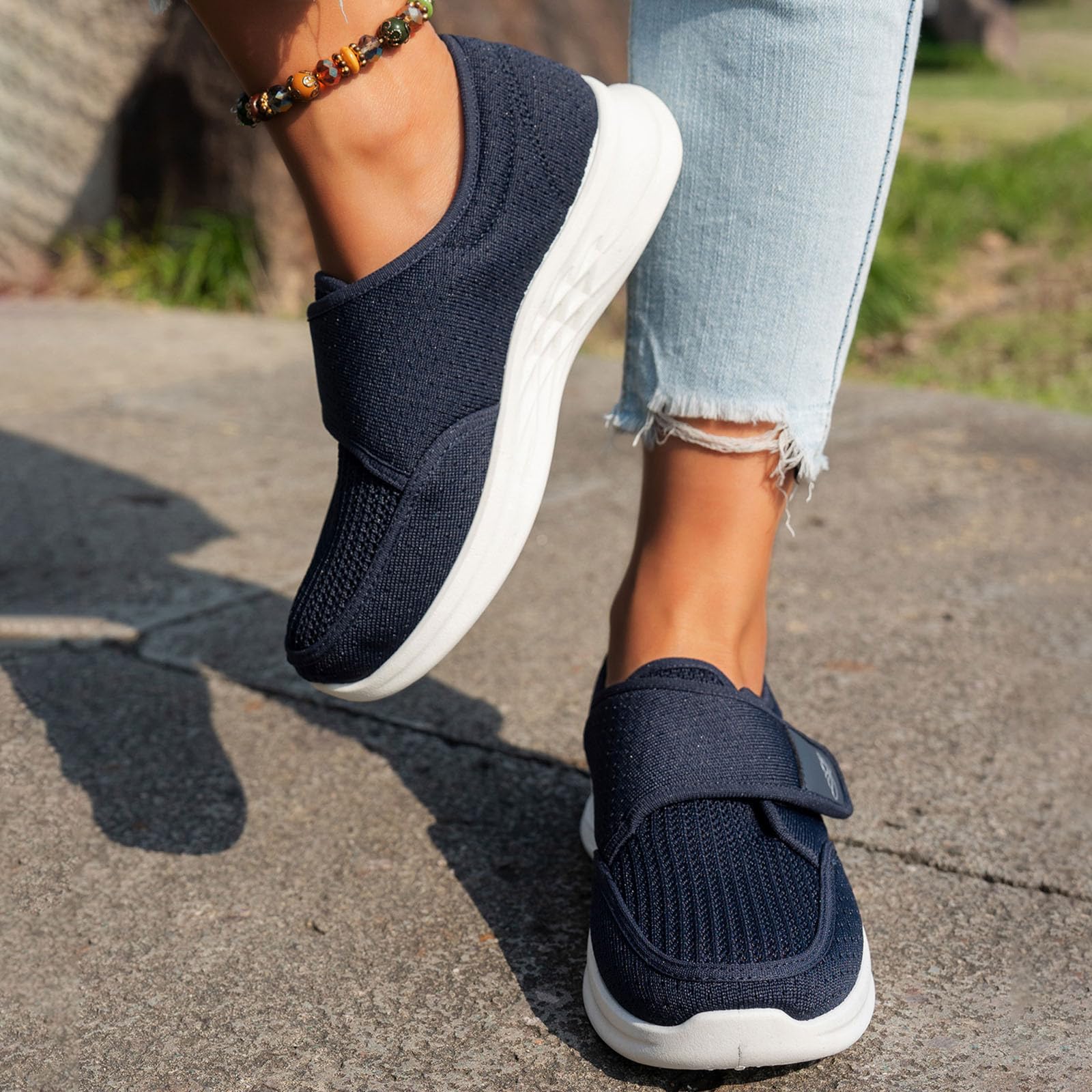 Comercio Exterior Nuevos Zapatos de Mujer Transpirables de Malla Tejida con Vuelo, Zapatillas de Deporte de Cabeza Redonda, Parte Superior Baja, Suela Suave y Transpirable