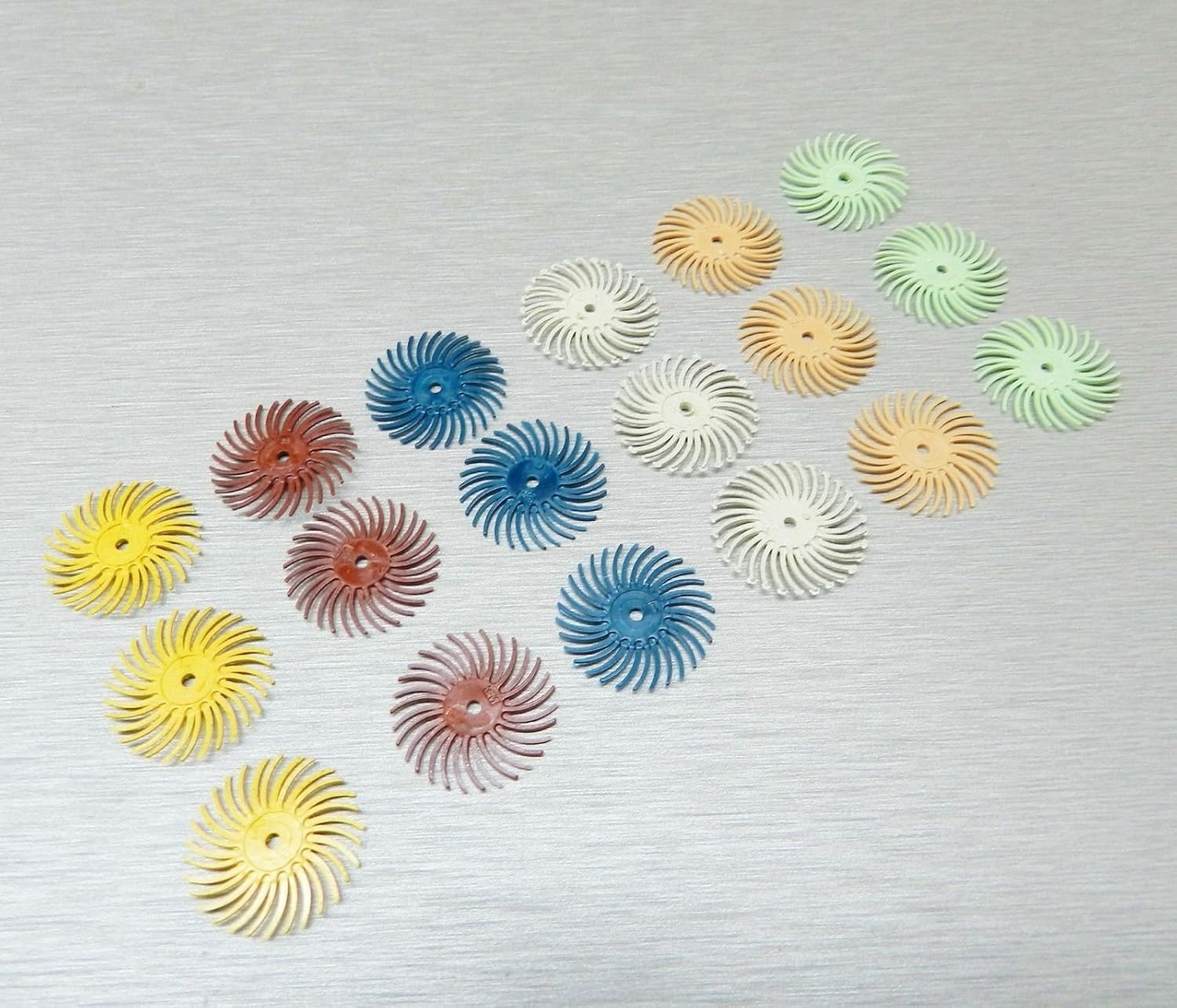 3m Radial Bristle Disc 3/4" Diameter Brush Assortment 19 PCS Set 6 Different Grits and Mandrel by JTS Made in USA