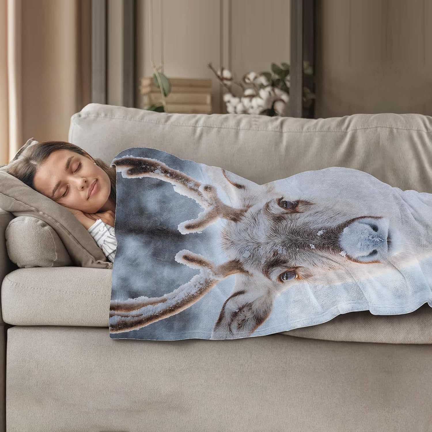 Winter Reindeer Throw Blanket 50"x60", Holiday Season Blankets for Couch Bed Decor, Warm Flannel Polyester for Adults Kids