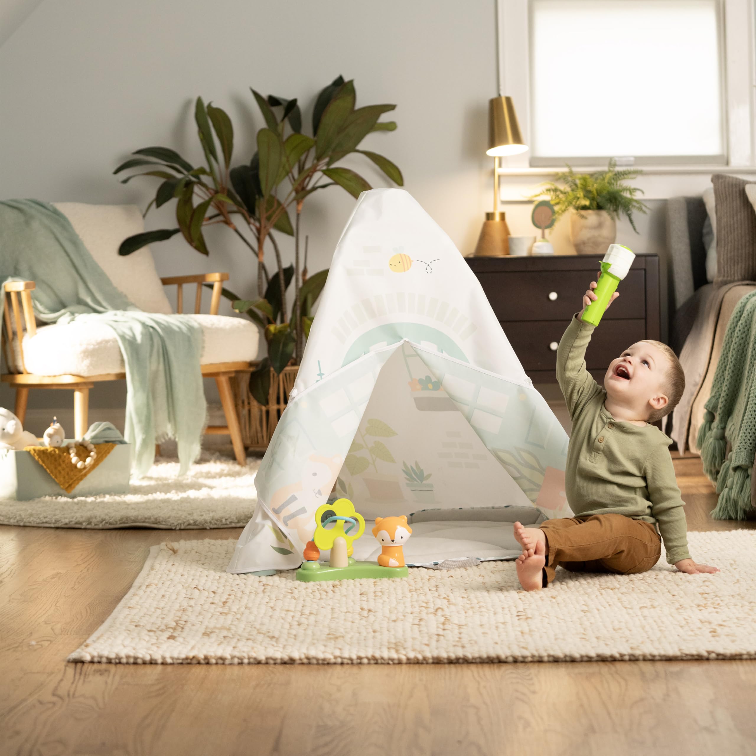 Ingenuity 6-in-1 Baby-Spielcenter Multifunktionales Aktivitäts-Jumperoo Spielgym Spielhaus Spieltisch Natur-Thema 0-24 Monate