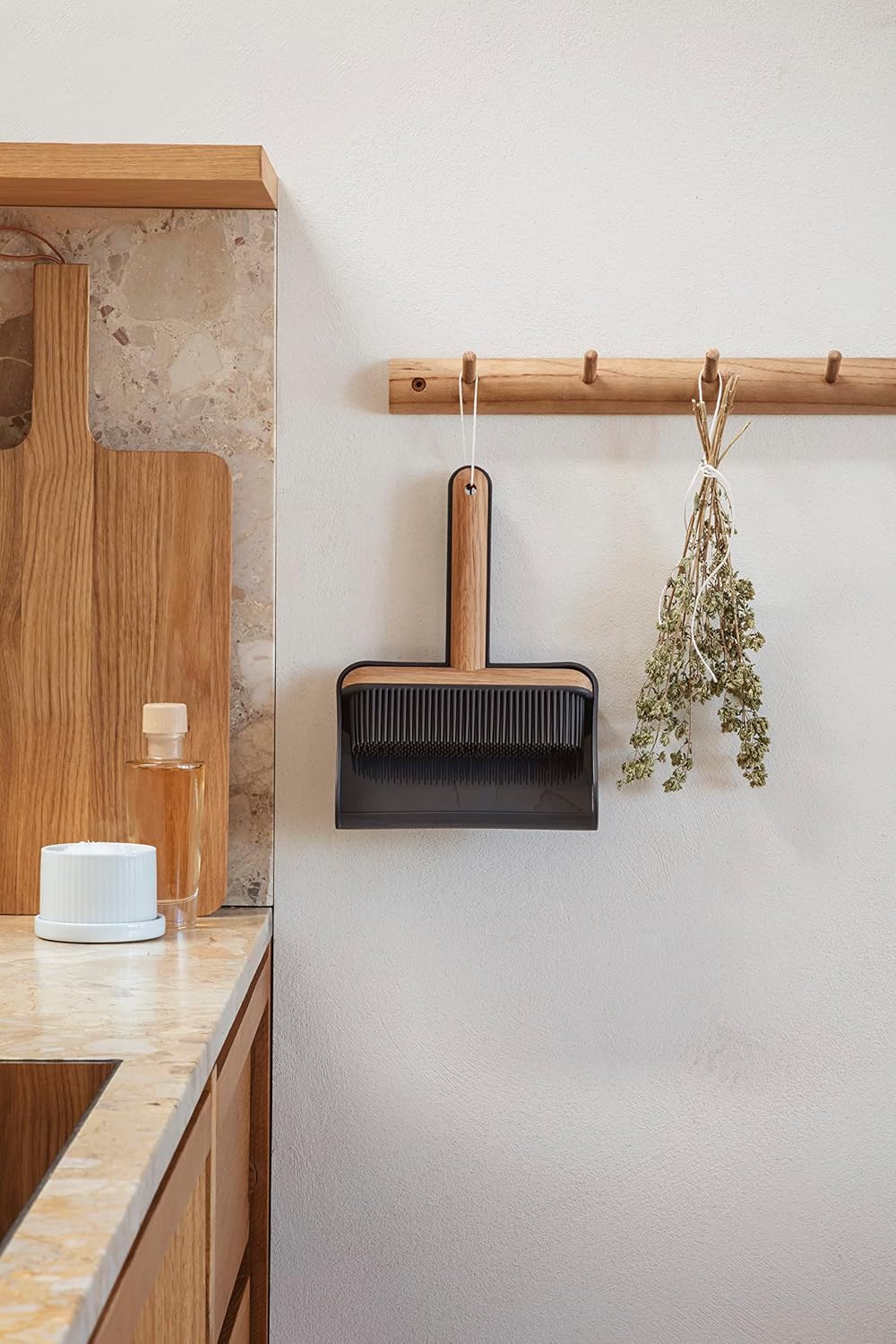 EVA SOLO | Hand Brush and Dustpan | Good Hygiene at Any time - The Silicone Hair Easily removes dust, Crumbs etc. and can be Rinsed | Cleaning