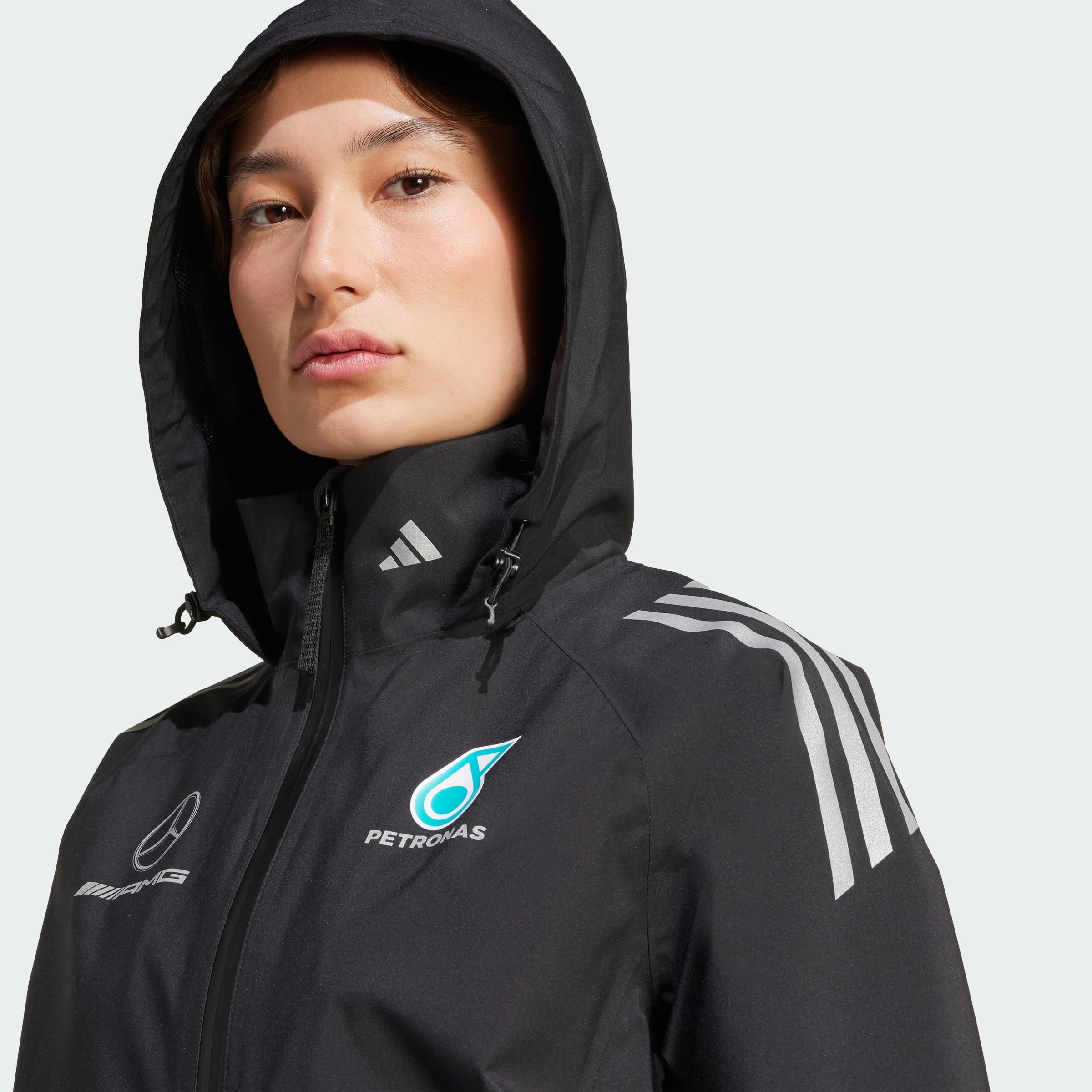 adidas Kurtka Kobiety MERCEDES - AMG PETRONAS FORMULA ONE TEAM MECHANICS RAIN JACKET WOMEN (1 w zestawie)