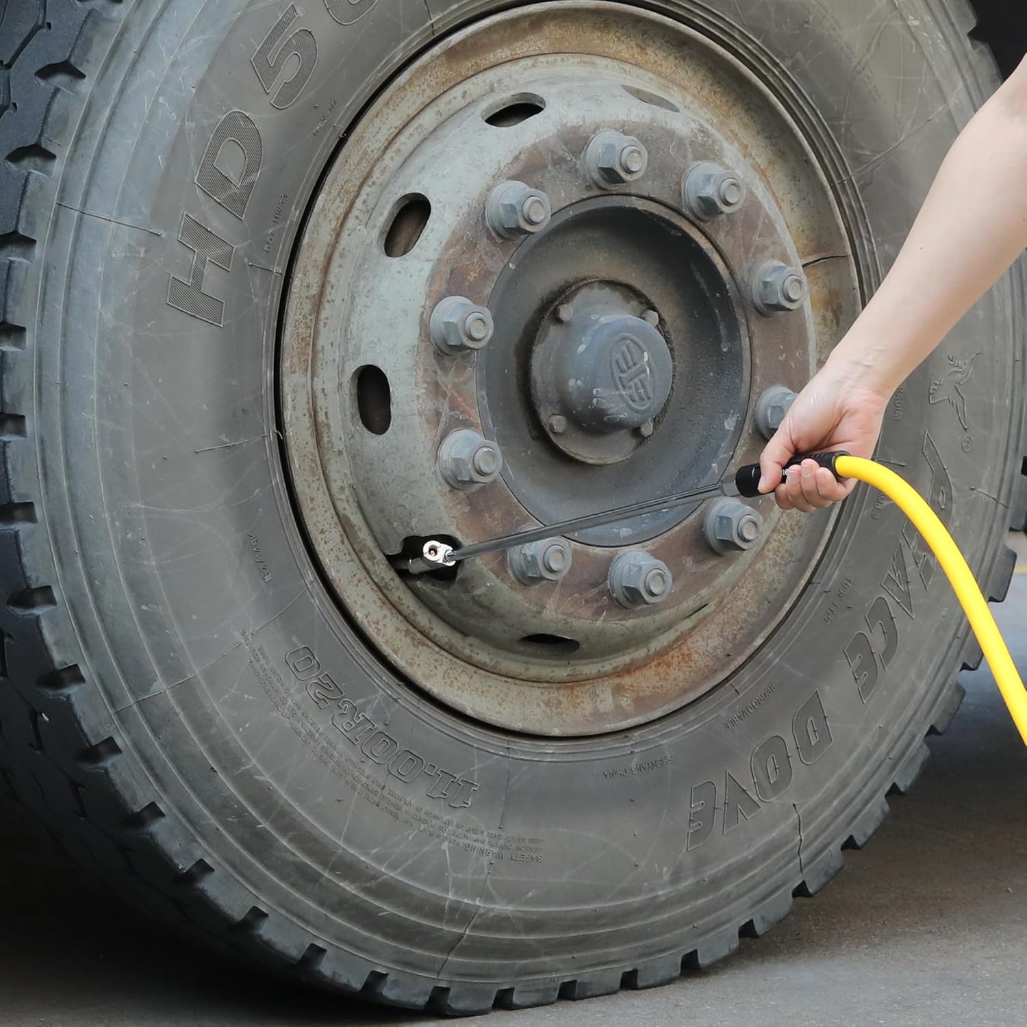 Hromee Semi Truck Glad hand Tire Inflator Kit 3/8 in. x 50 ft. Hose with Universal Glad hand and 13 inch Extended Reach Dual Foot Locking Air Chuck, Air Hose Tire Inflator Kit