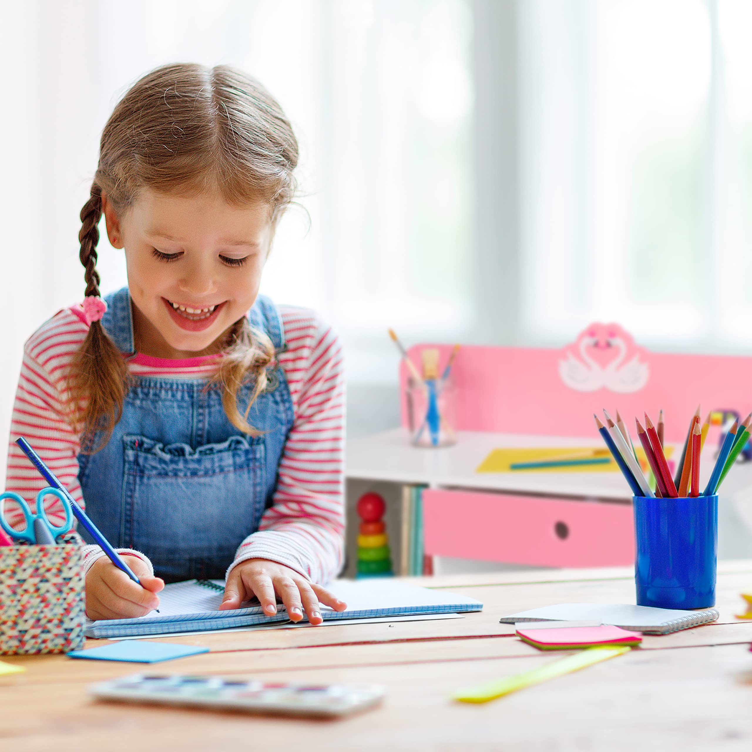 Relaxdays Scrivania e Sedia per Bambini, con Cassetto e 2 Ripiani Aperti, in MDF, Design Cigni Innamorati, Bianco Rosa