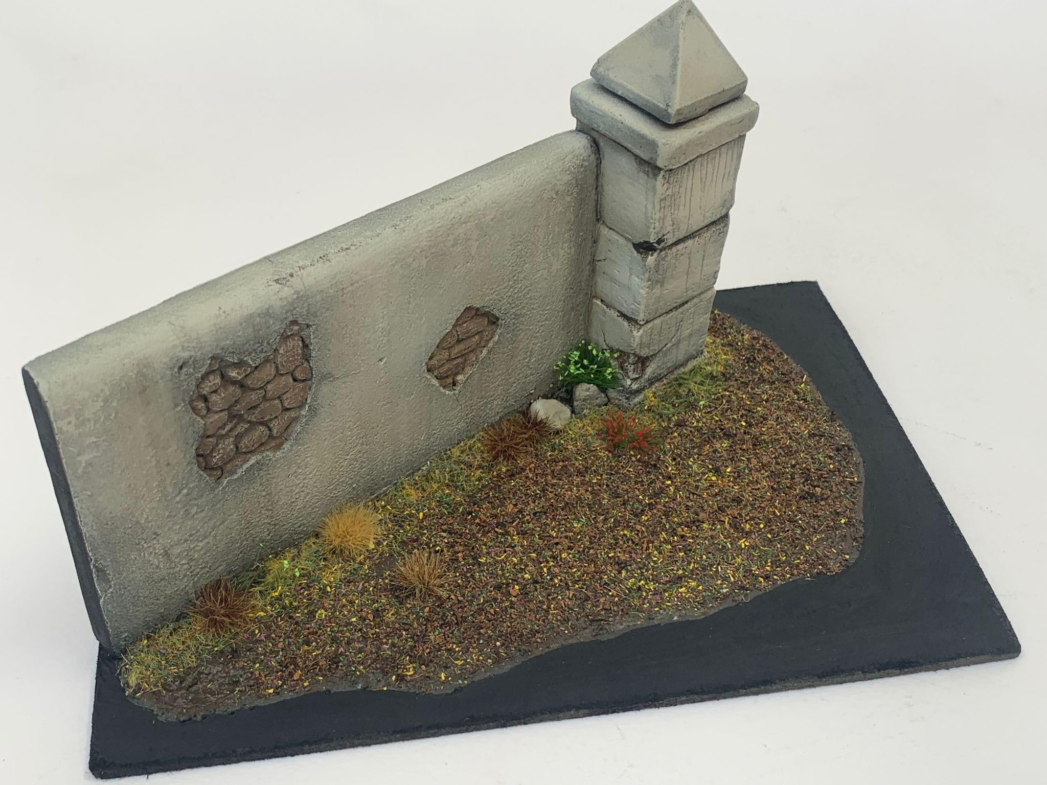 Fog Models 1/35 Scale Old Wall #1 Diorama Model kit (Wall only no Base), Small - Image 4