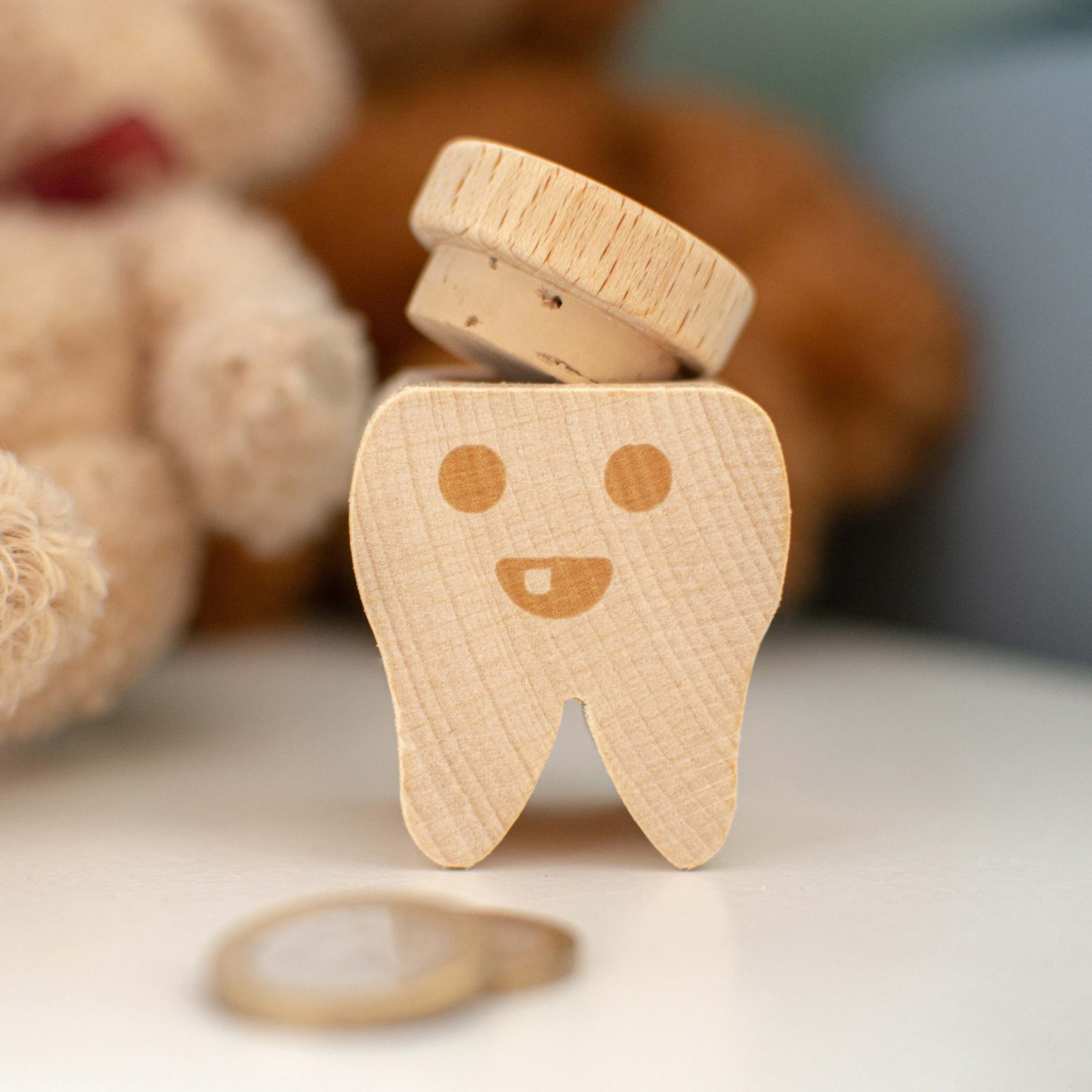LAUBLUST Personalisierte Milchzahndose mit Namen - Zahnbox mit Gravur auf beiden Seiten | Zahnfee Geschenk für Jungen & Mädchen - Milchzahnbox & Zahndose aus Holz ca. 6 x 4 cm als Andenken für Kinder