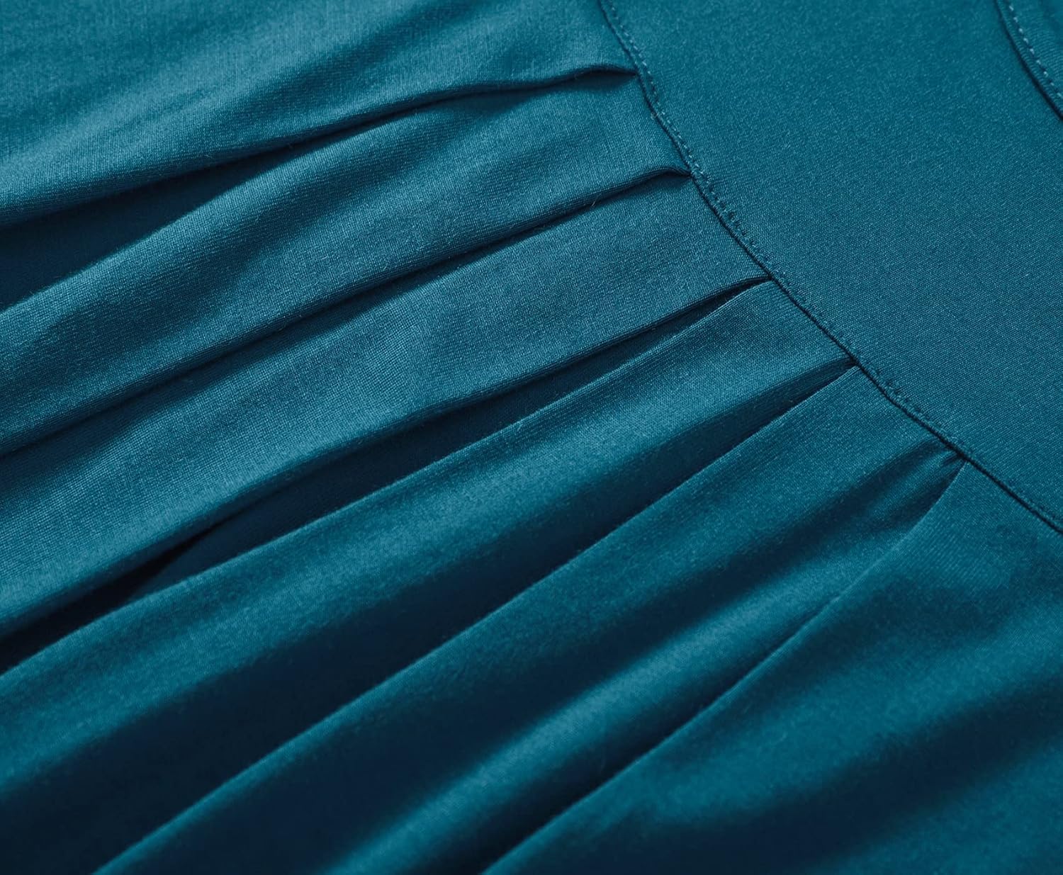 Latuza Women's Pleated Loungewear Top and Capris Pajamas Set - Image 5