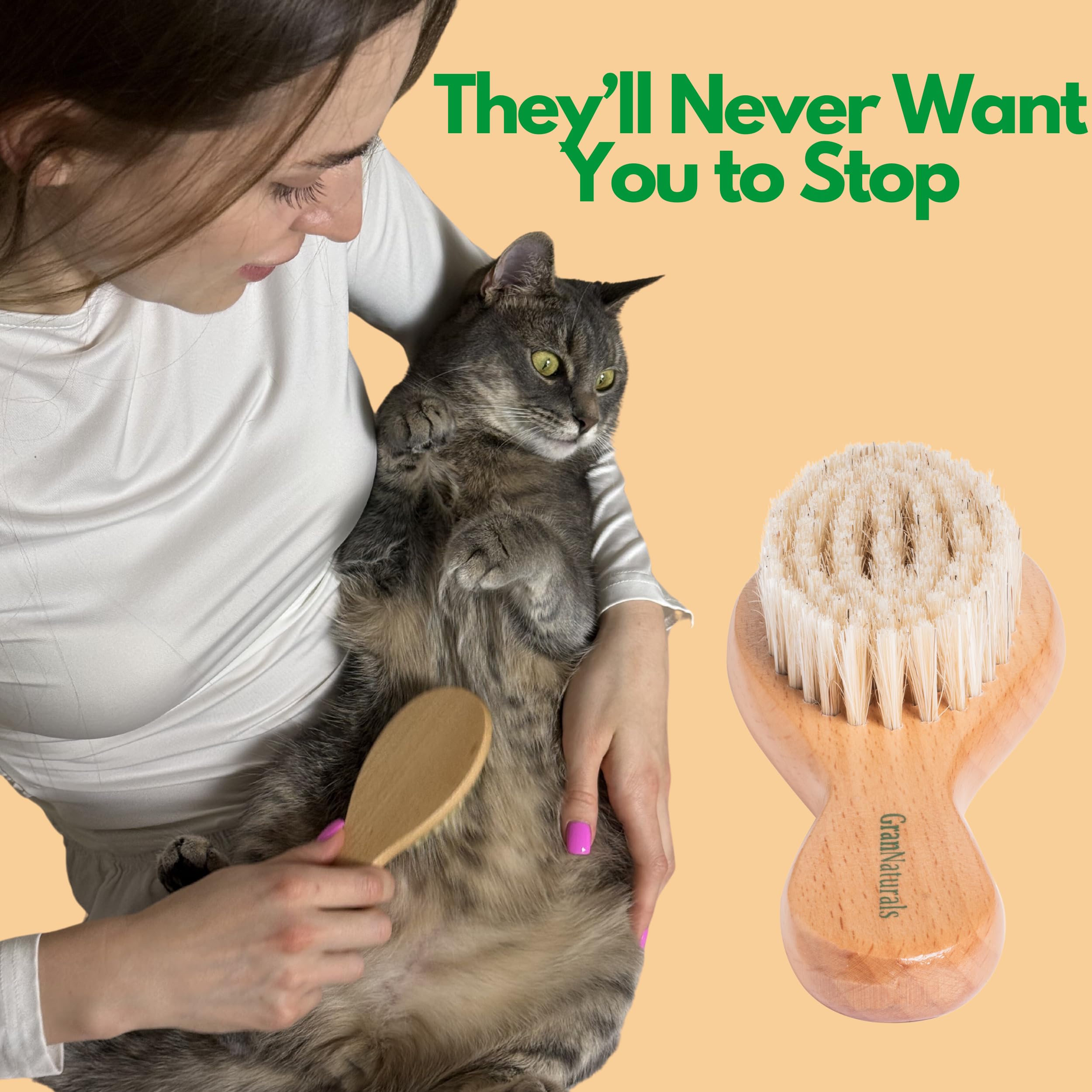 GranNaturals Cepillo suave de cerdas de jabalí para gatos para interiores, exteriores, gatos de pelo corto, gatitos, perros pequeños, conejos, mascotas peludas, aseo suave en pelaje y cola sensibles