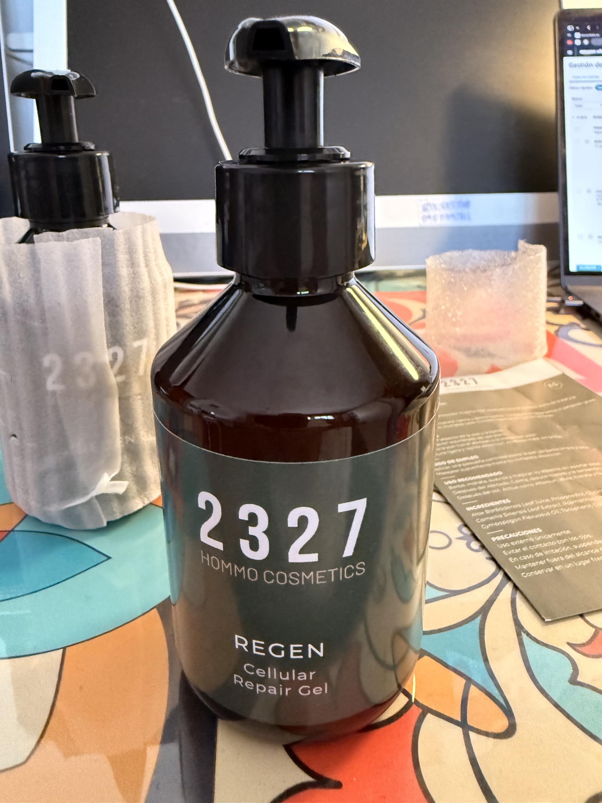 REGEN Gel Hidratante Facial Hombre Sin Grasa | Aloe Vera + Té Matcha | Piel Cansada, Cara y Barba | After Shave y Afetr Sun Refrescante | Absorción Rápida | 200 ml
