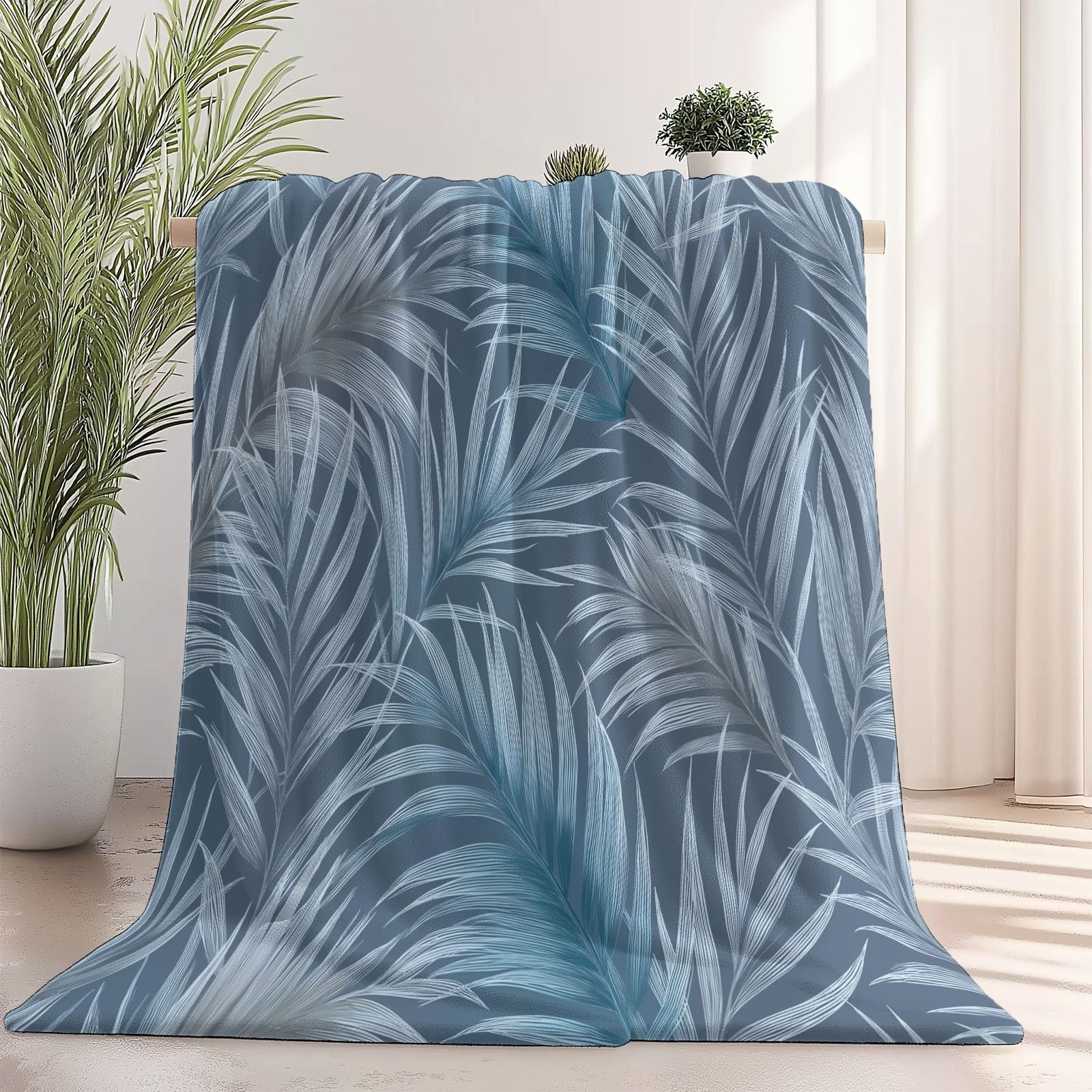 Azul Claro Manta Decorativa de Franela 220×240 cm, Plaid cálido para Simple Elegante Hojas de Palmera Líneas, añade Estilo y Confort al sofá, Cama o Sala de Estar, Ideal para el hogar Moderno