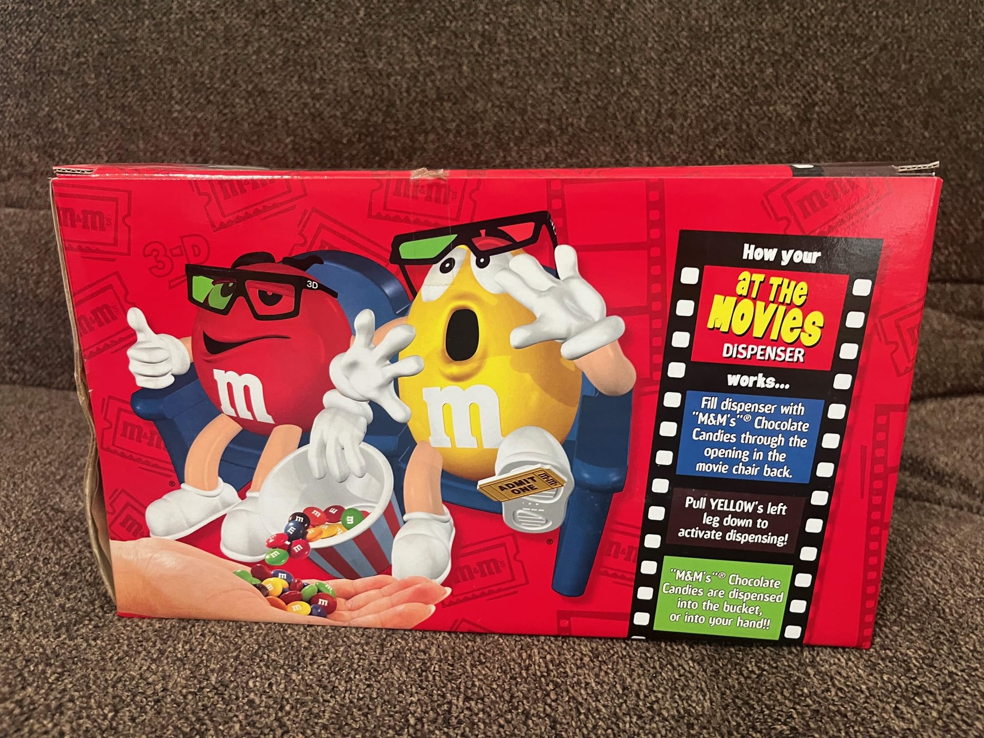 Amazon.com: M&M's Candy Dispenser At the Movie 附3D 眼鏡收藏品