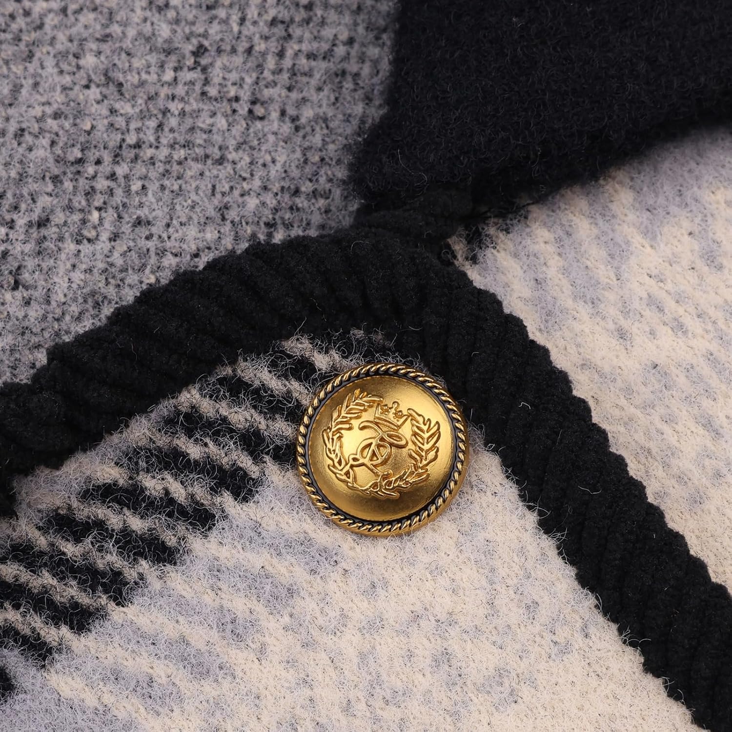 HOULENGS Women's Vintage Long Sleeve Plaid Print Cardigan Sweater Button Down Lapel Knit Sweater Coat with Pockets - Image 3