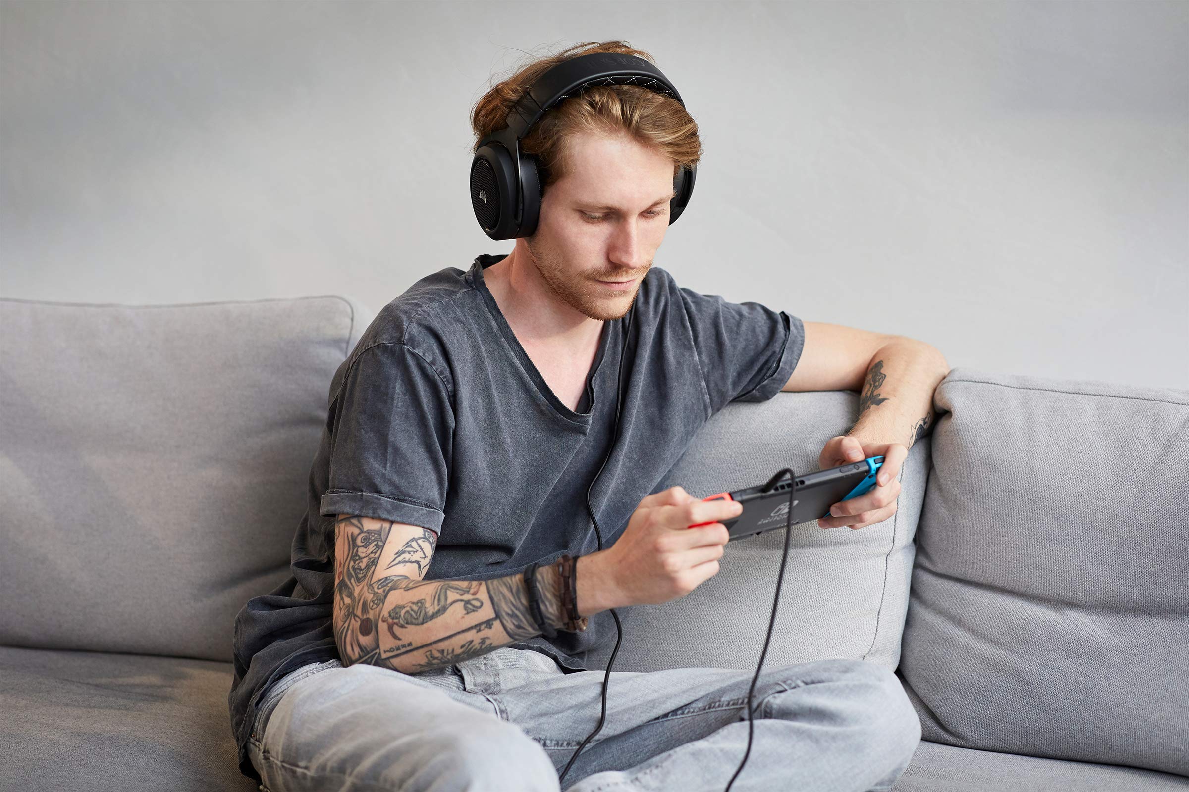 Corsair HS60 Pro Surround Cuffie Gaming con Microfono, Audio 7.1, Memory Foam, Rumore, Nero