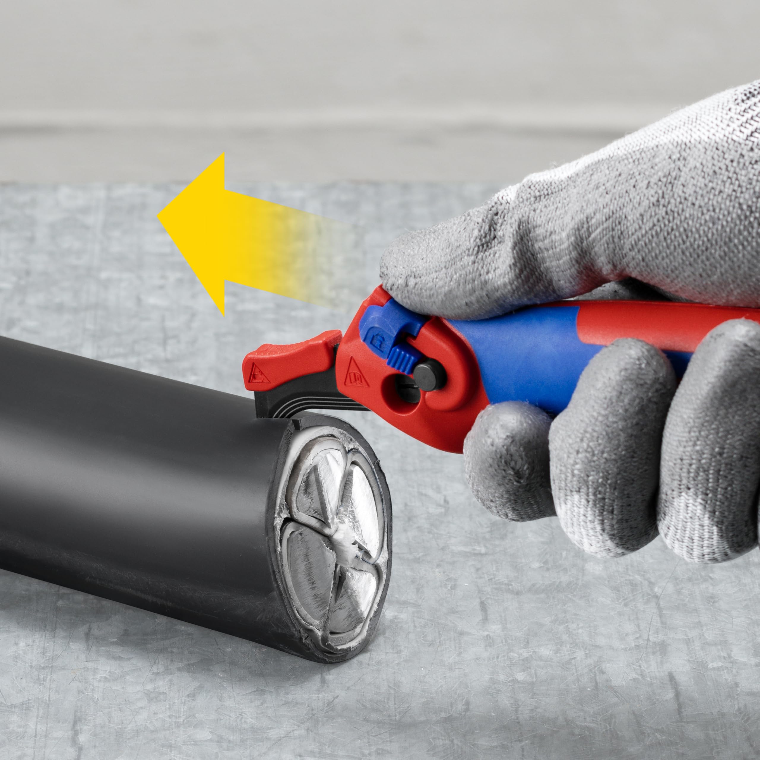 KNIPEX Abmantelungsmesser mit Gleitschuh und Ratschenfunktion mit Mehrkomponenten-Hüllen 146 mm, 16 50 145 SB