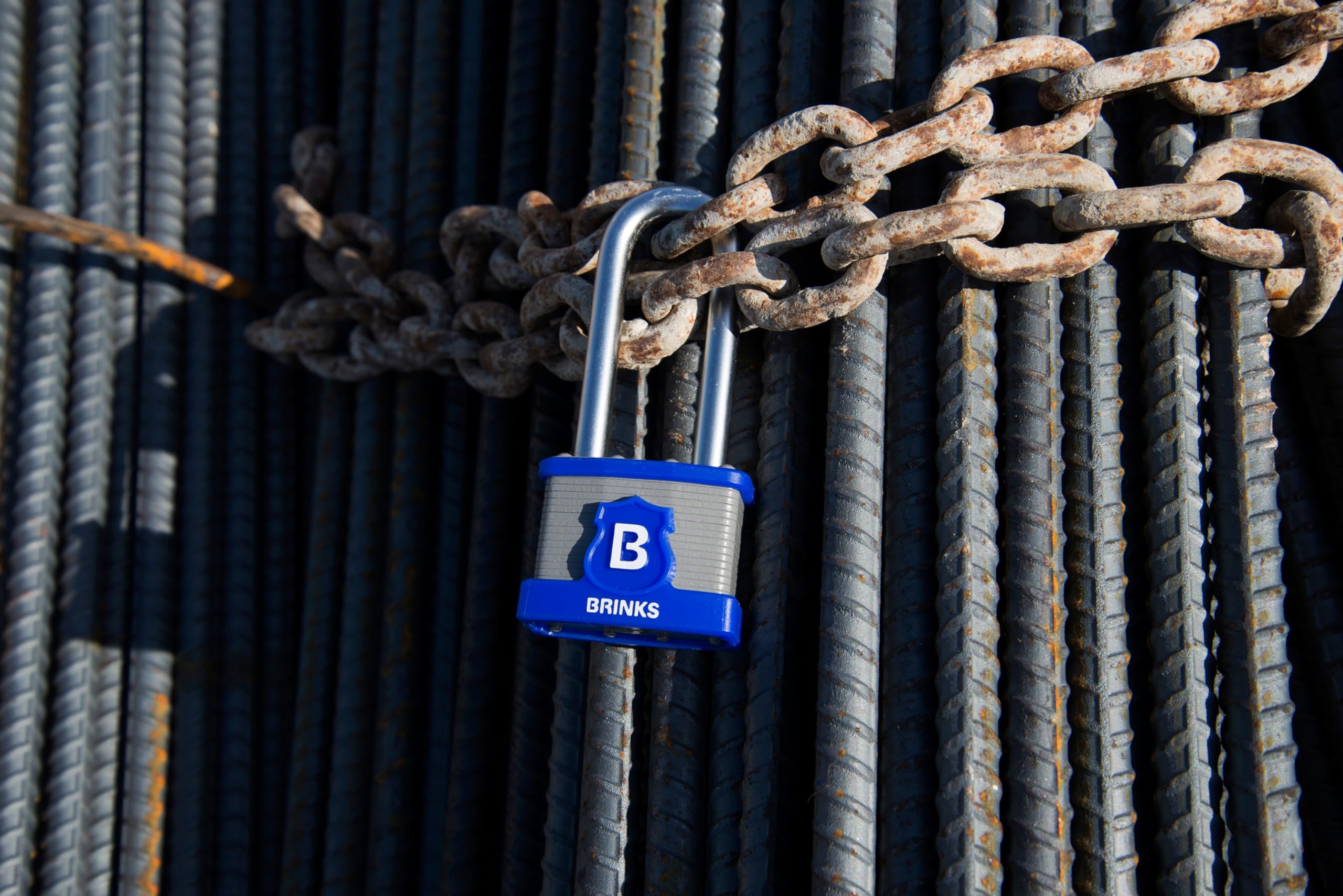 Brinks 1-3/4in (44mm) Laminated Steel Padlock with a Boron Shackle