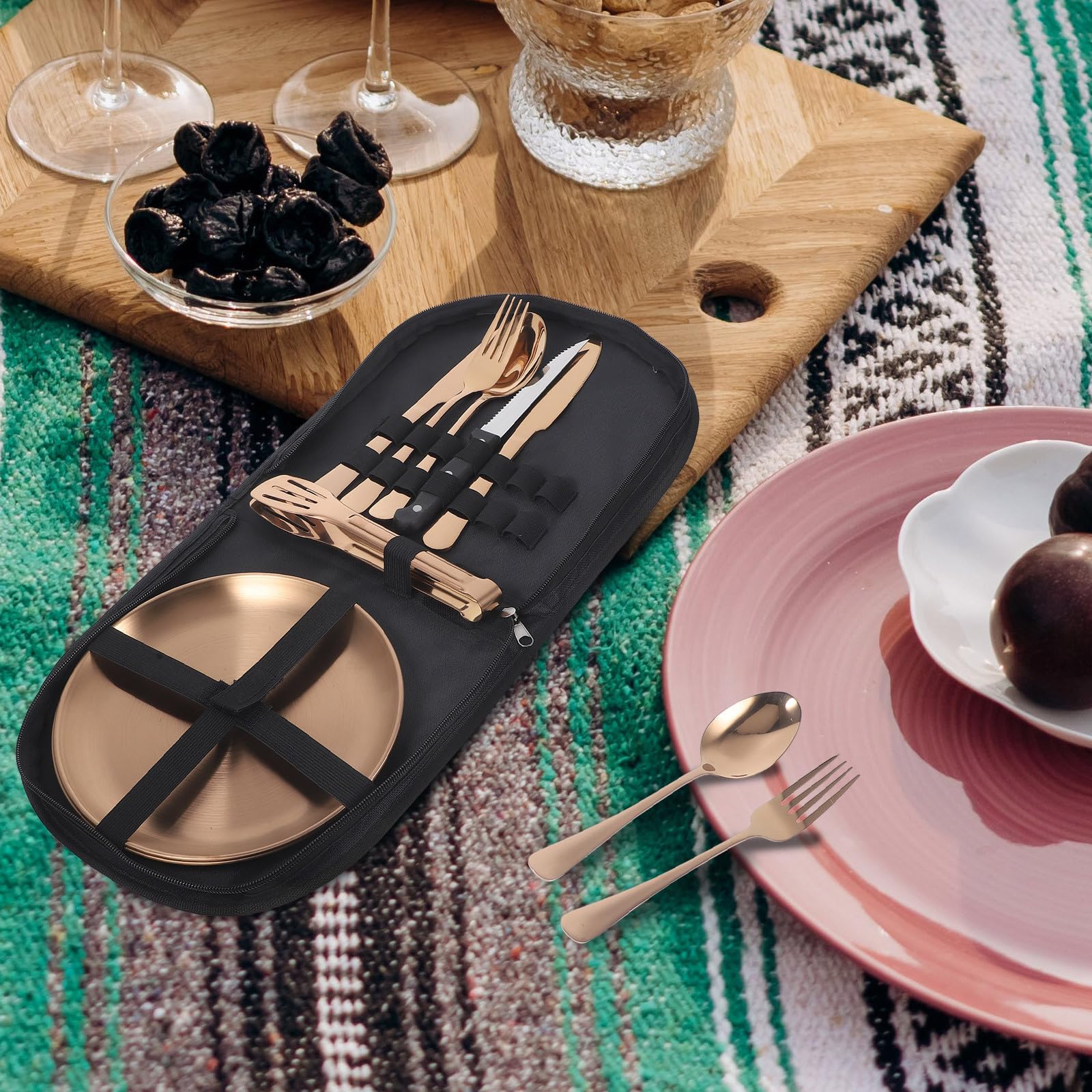 Set de Couverts Camping Acier Inoxydable avec Fourchette Cuillère et Couteau Vaisselle Portable avec Pochette de Rangement Ustensiles Légers pour Pique- et Plein Air