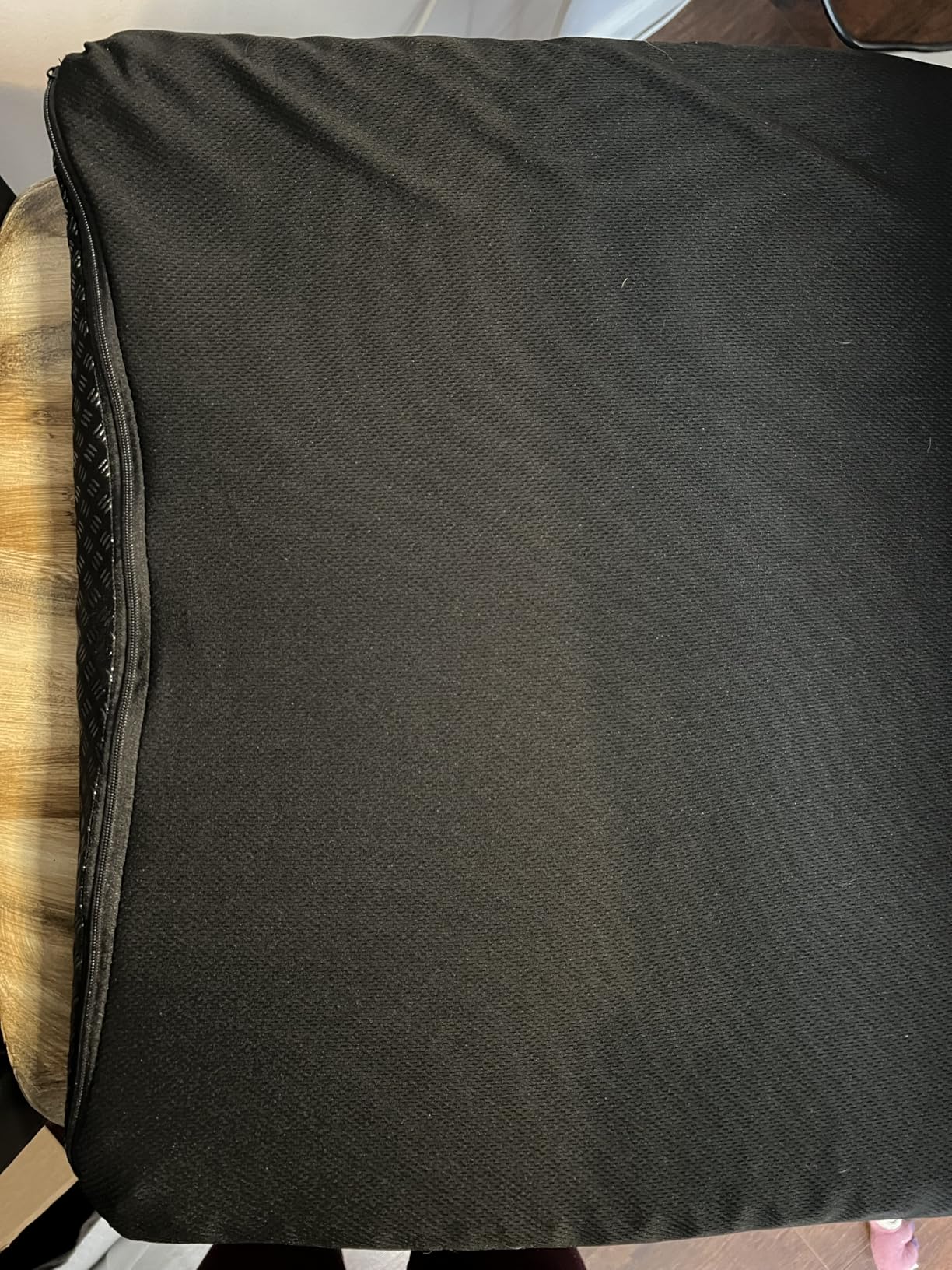 Cover doesn’t grip but the honeycomb design is nice on pressure points